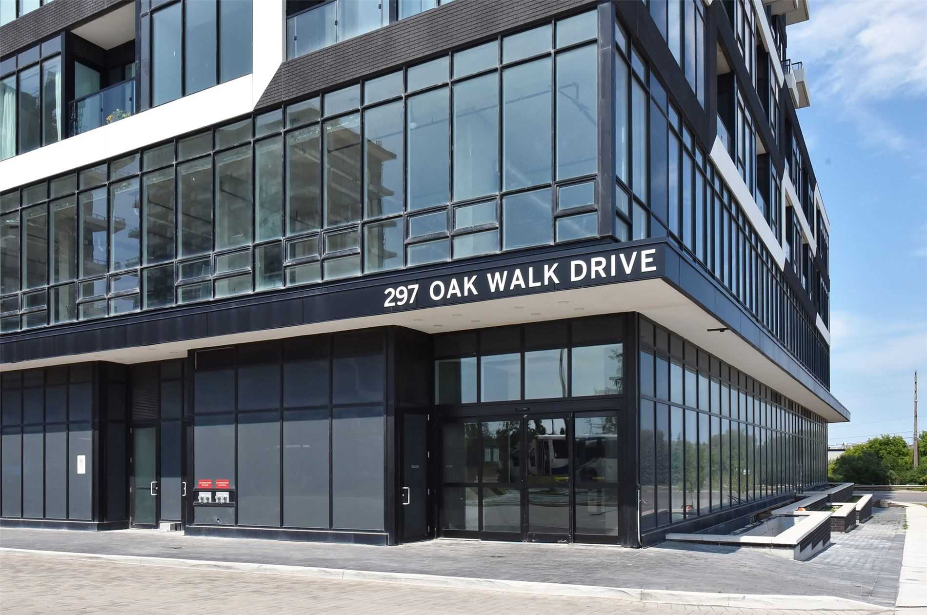 297 Oak Walk Dr, #706