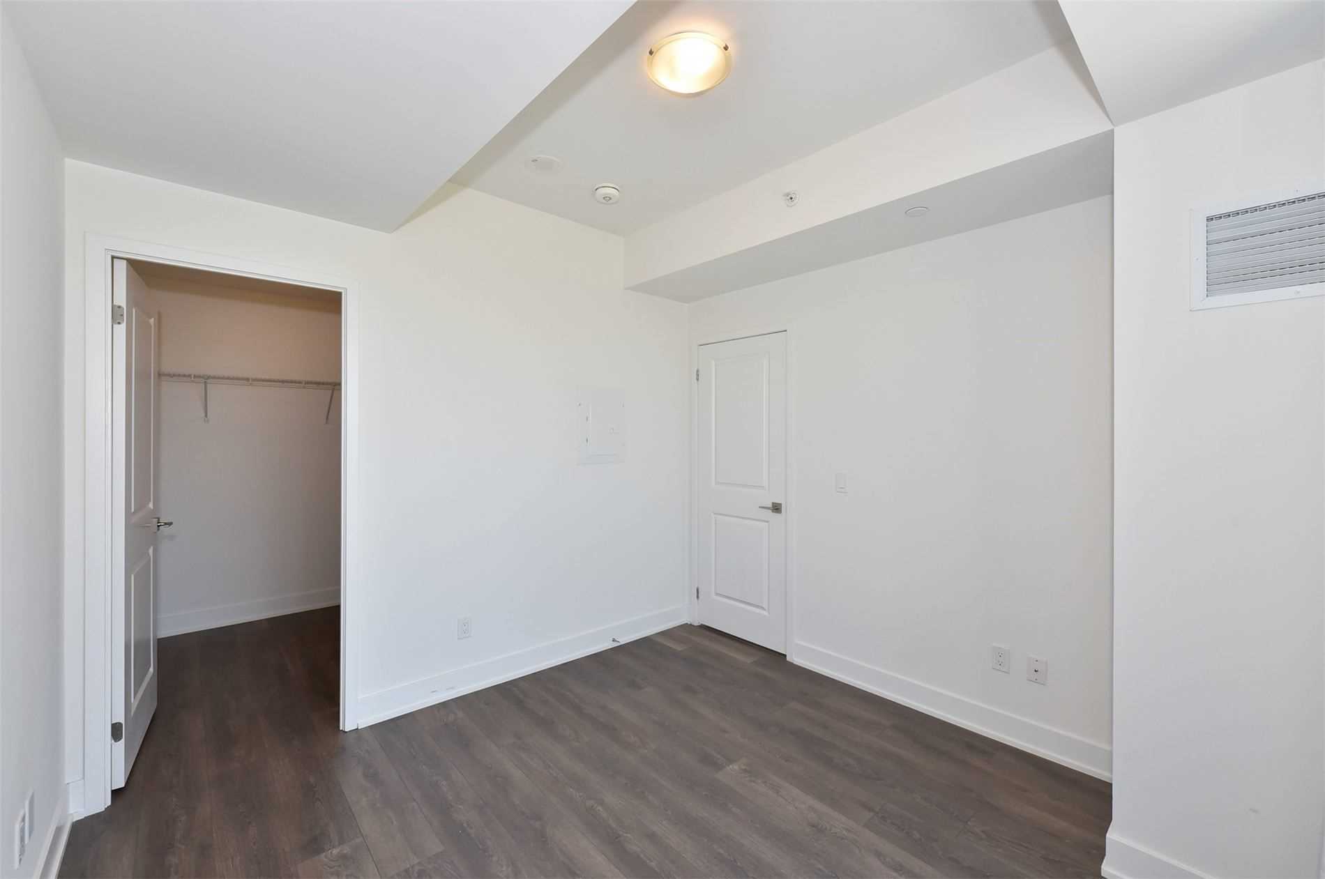297 Oak Walk Dr, #706
