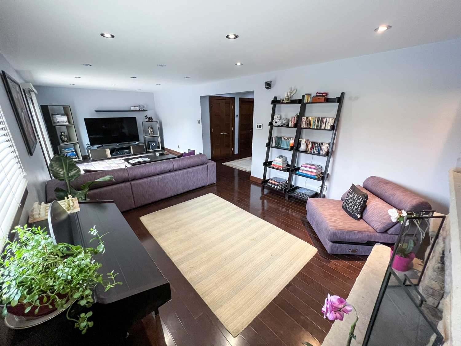 358 Janene Crt