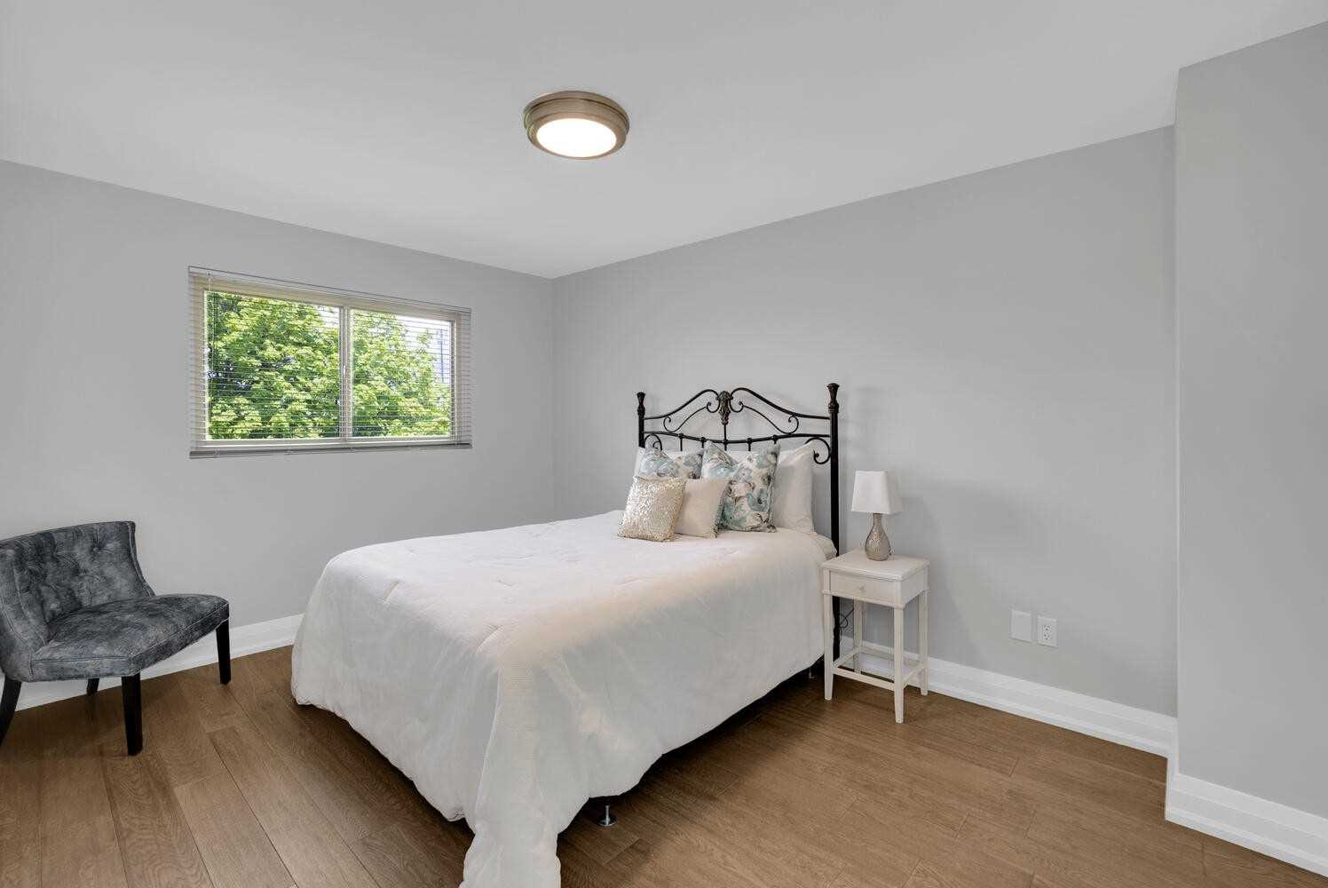 124 Ridgebank Crt