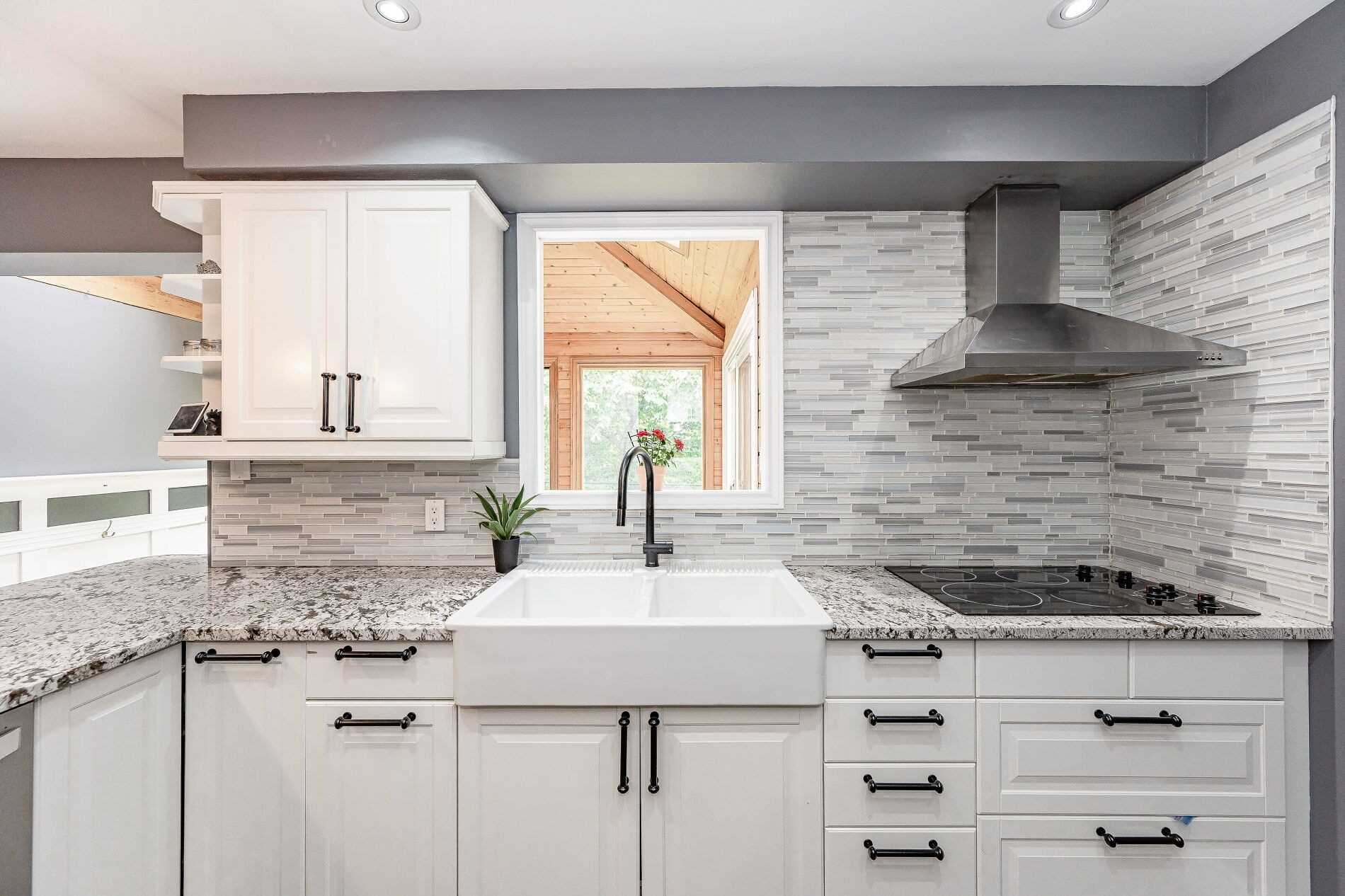 404 Bronte Rd