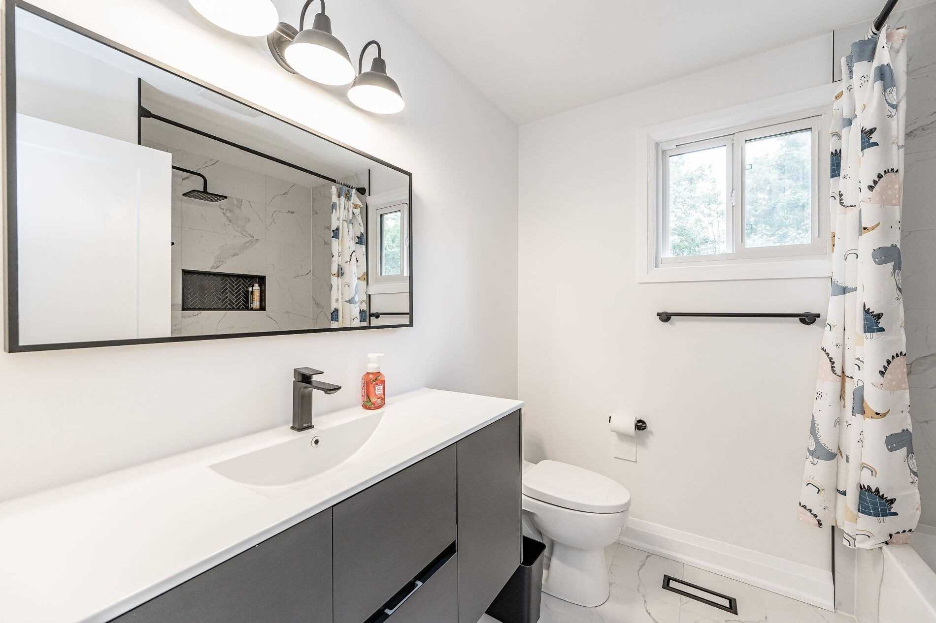 404 Bronte Rd