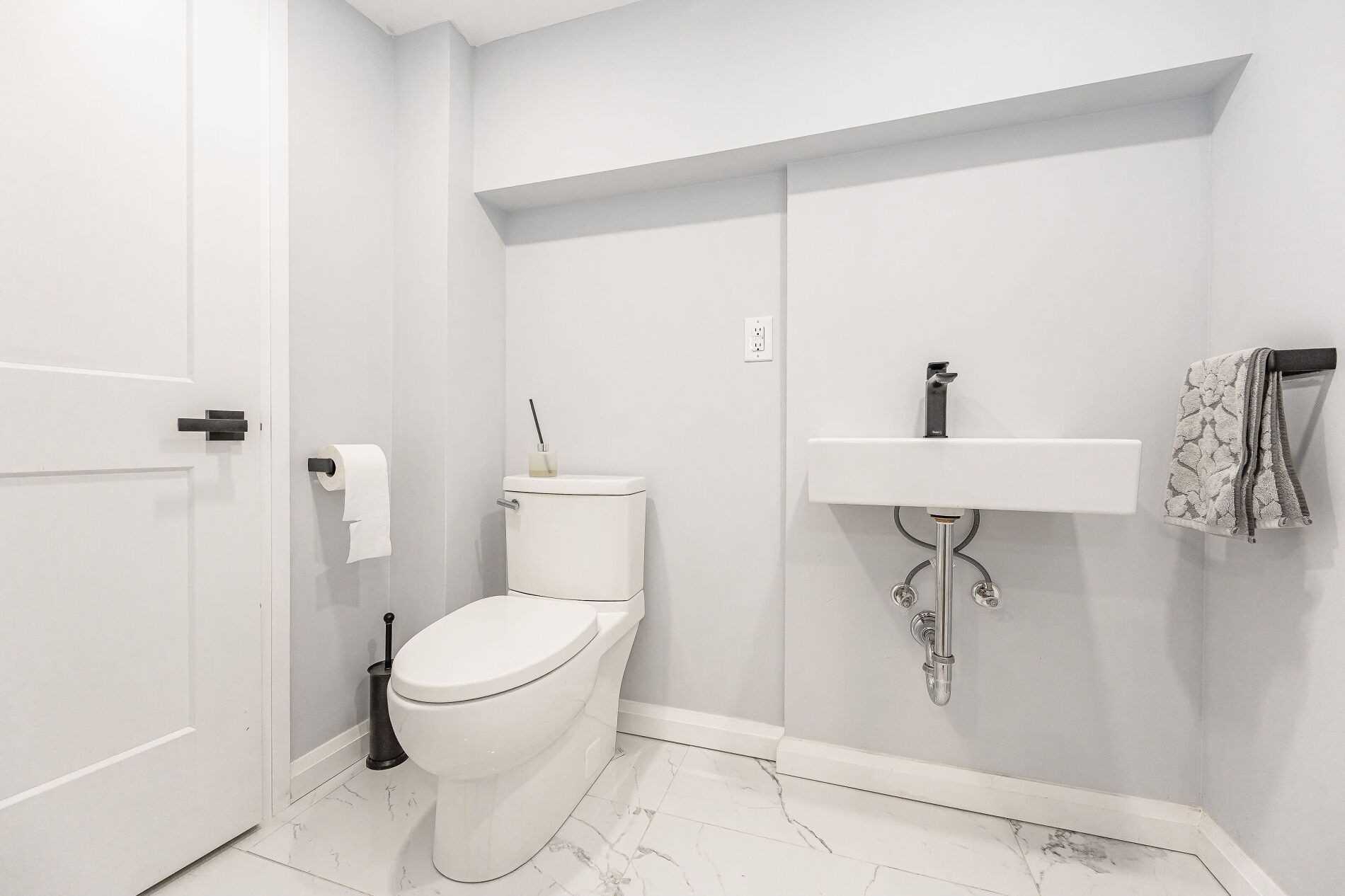 404 Bronte Rd