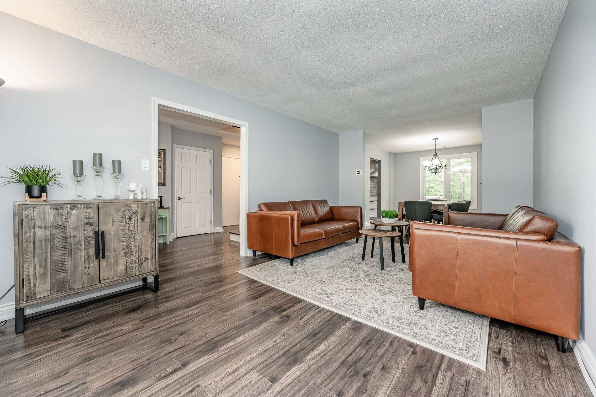 404 Bronte Rd