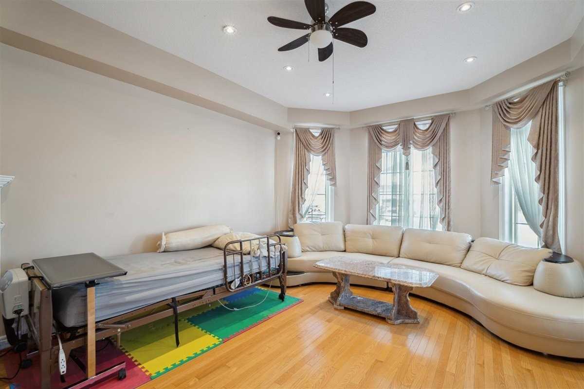 130 Thorndale Rd