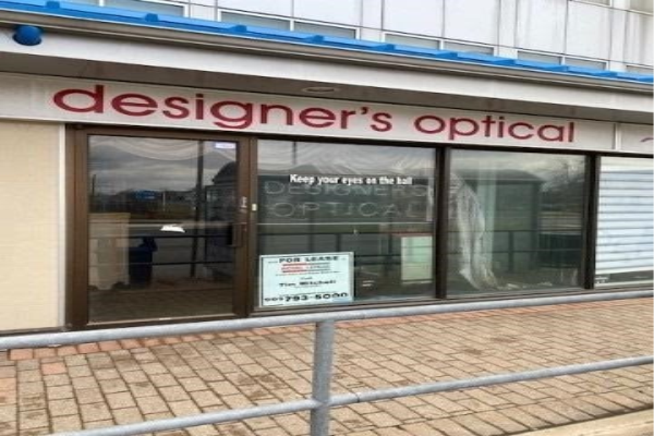 164 Queen St E, Brampton