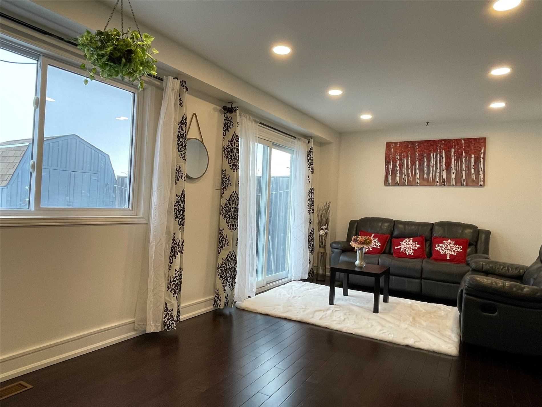 48 Jacobs Sq