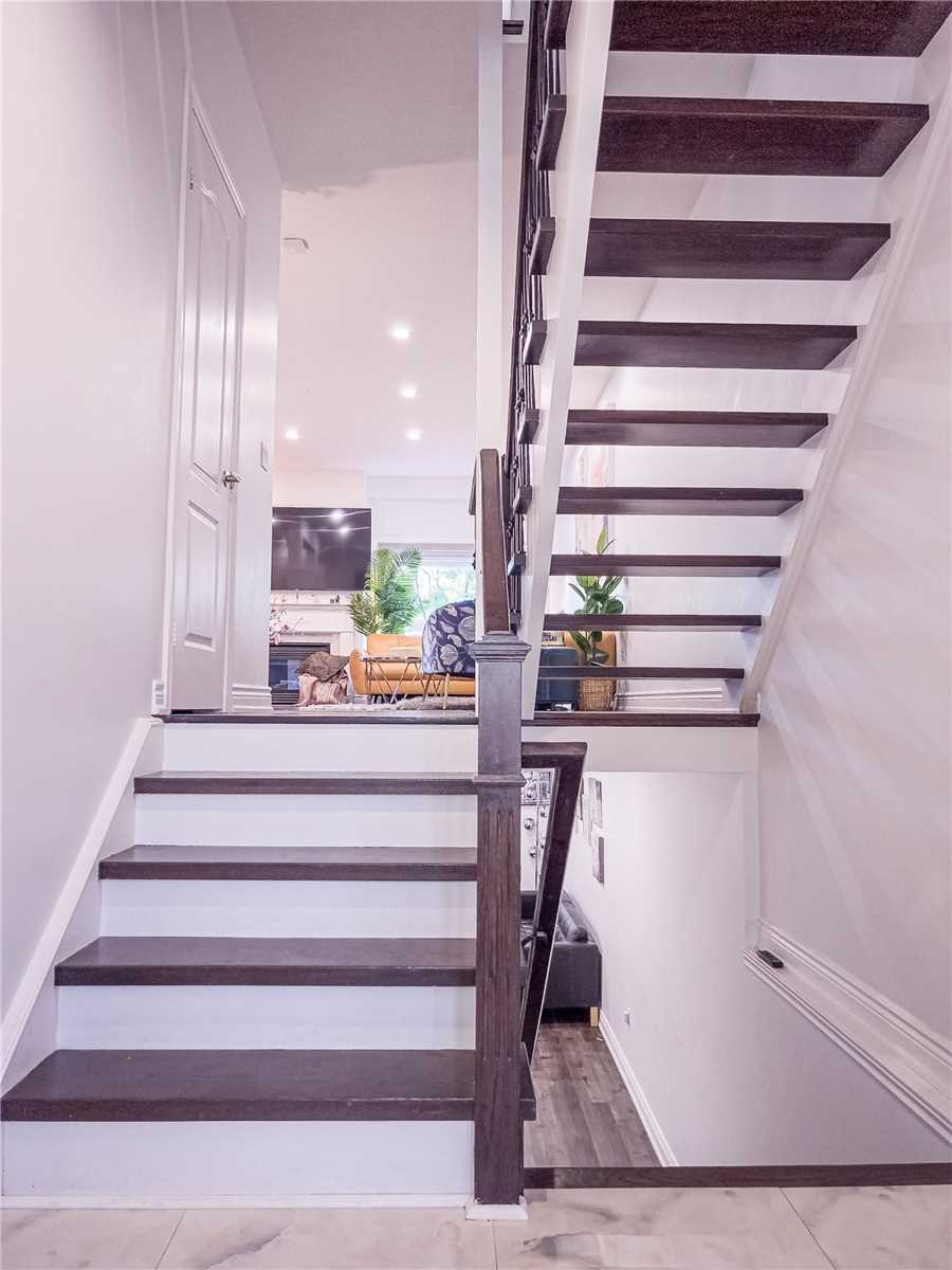 2229 Walkers Line, #28