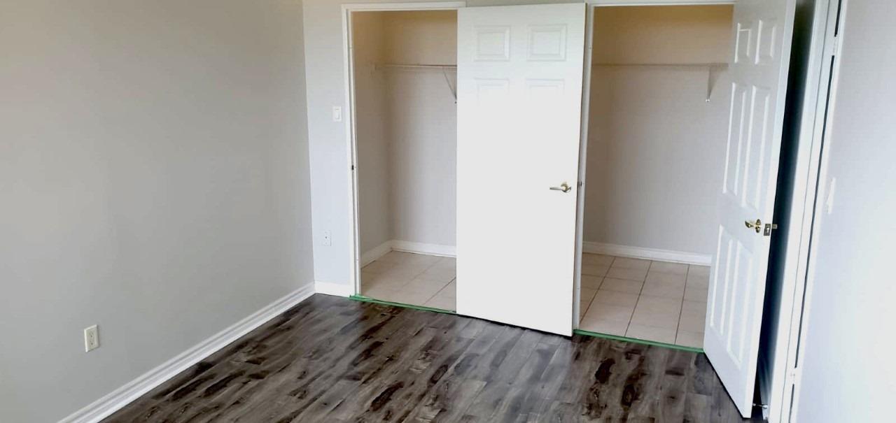 3501 Glen Erin Dr, #1101