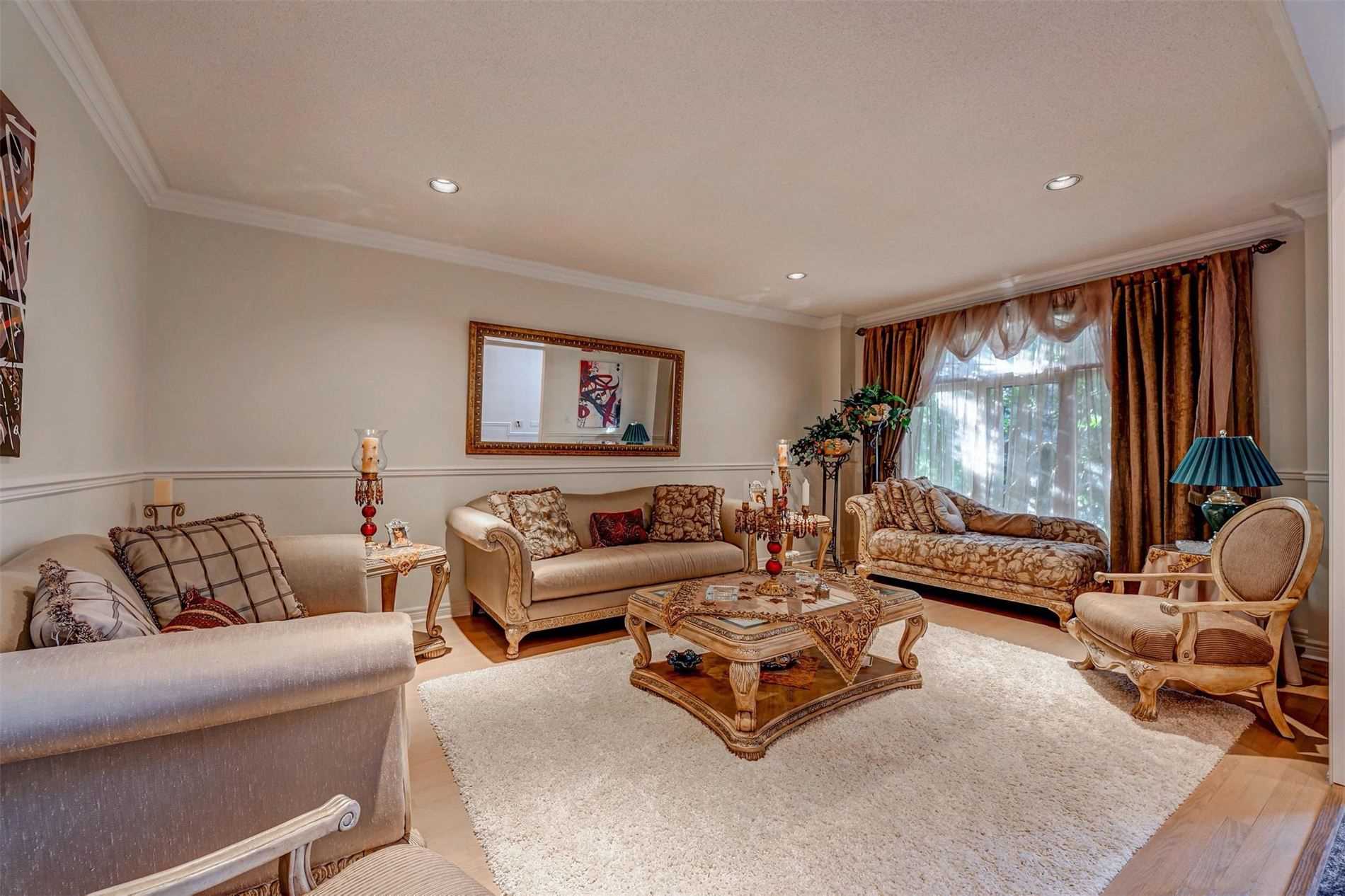 2166 Erin Centre Blvd