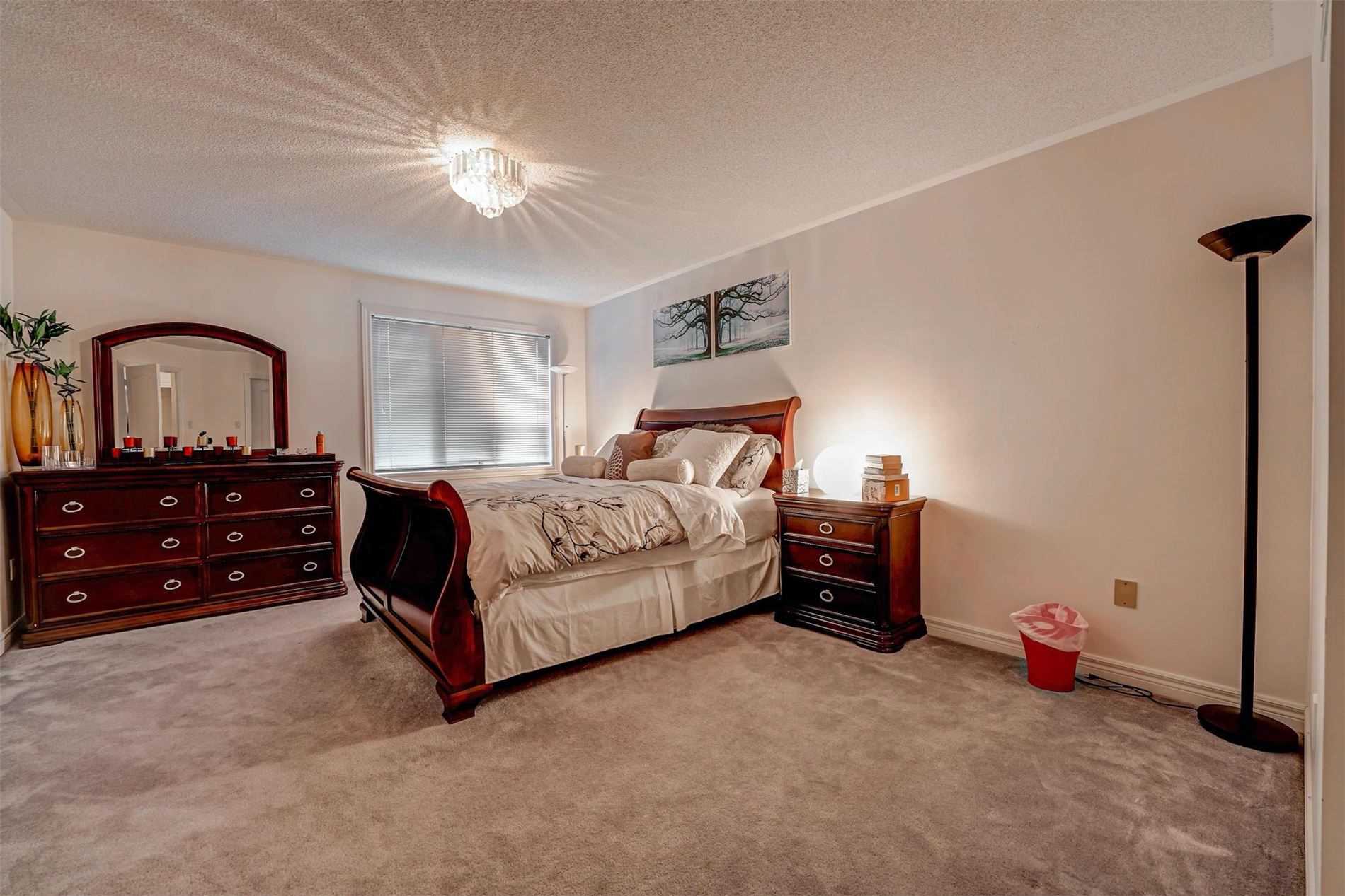 2166 Erin Centre Blvd