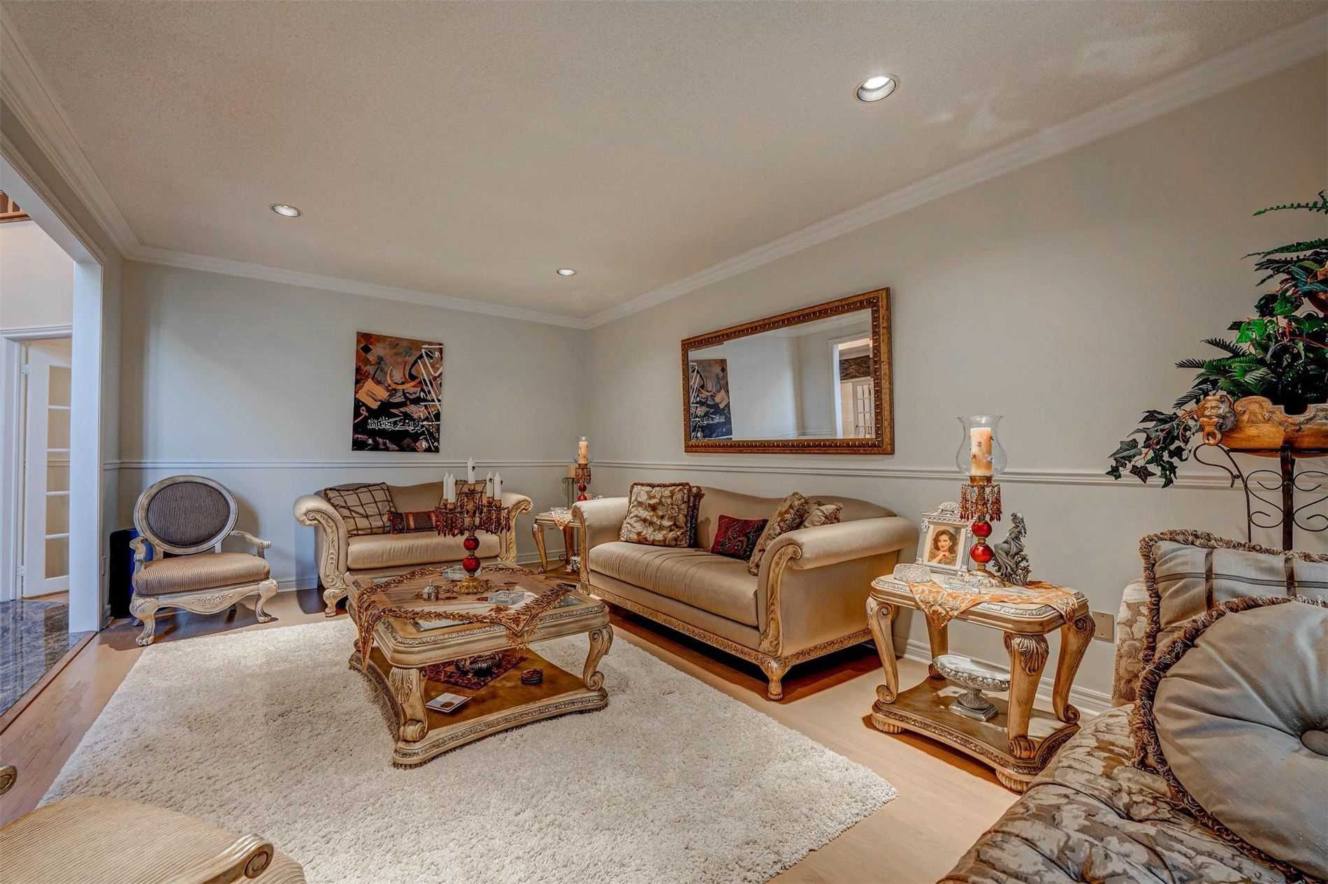 2166 Erin Centre Blvd