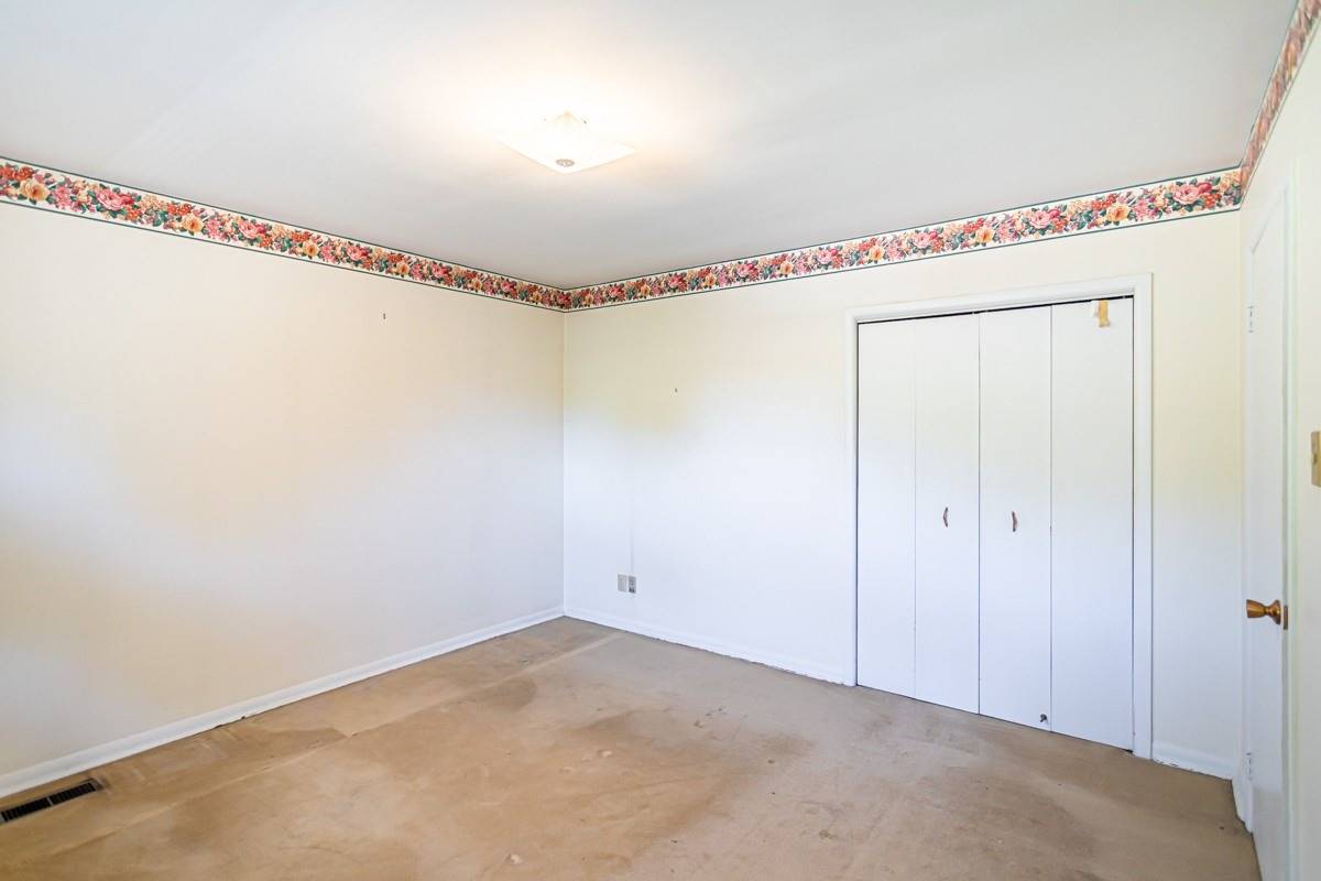 369 Swinburne Rd
