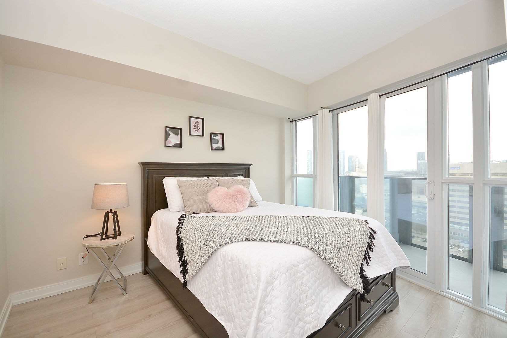 60 Absolute Ave, #1805