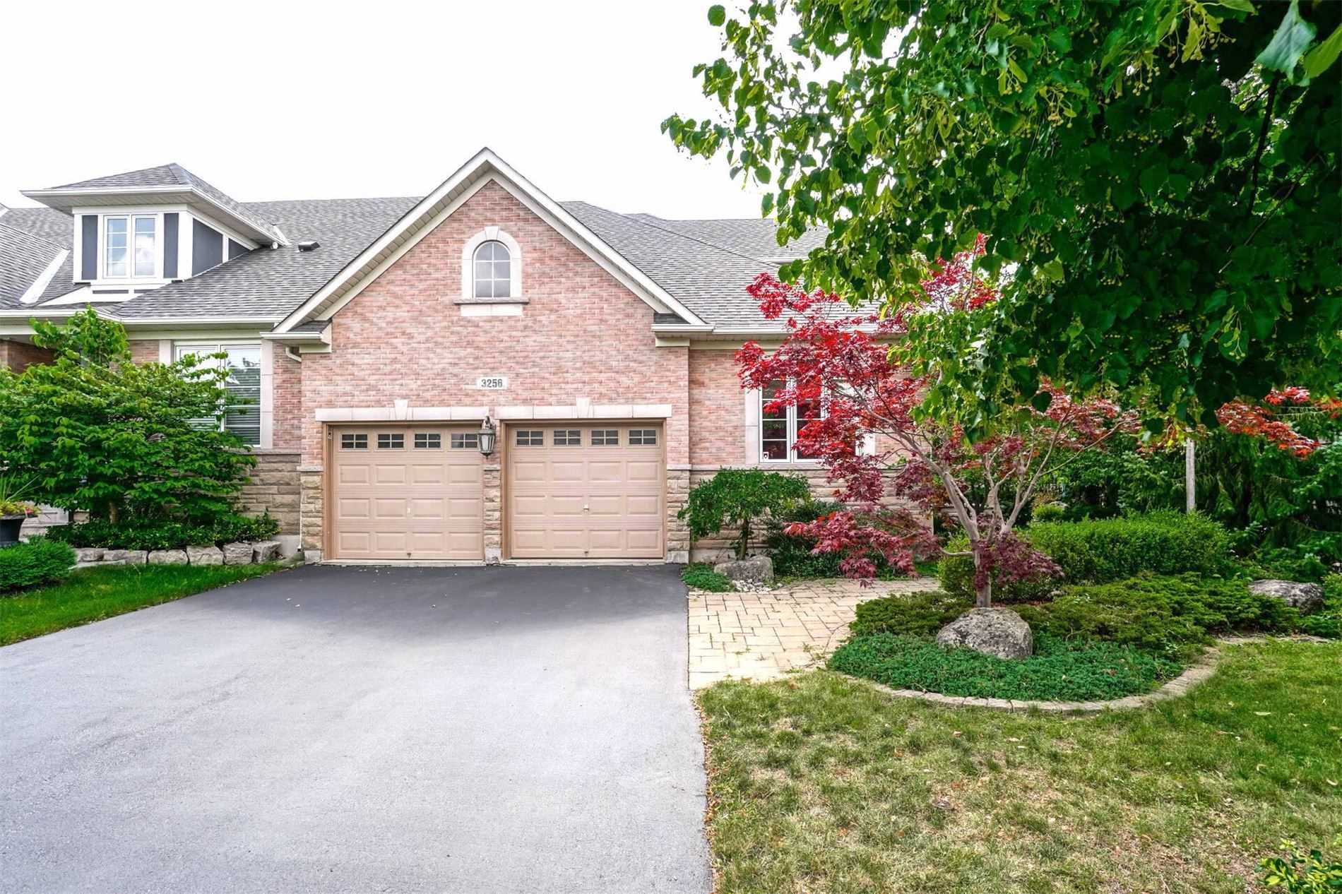 3256 Epworth Cres