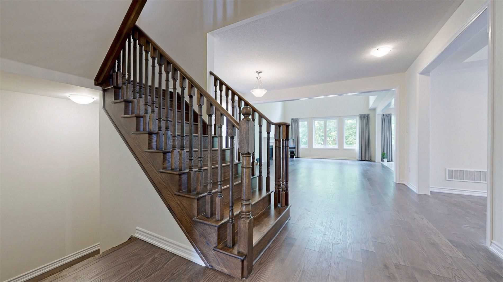 155 Upper Canada Crt