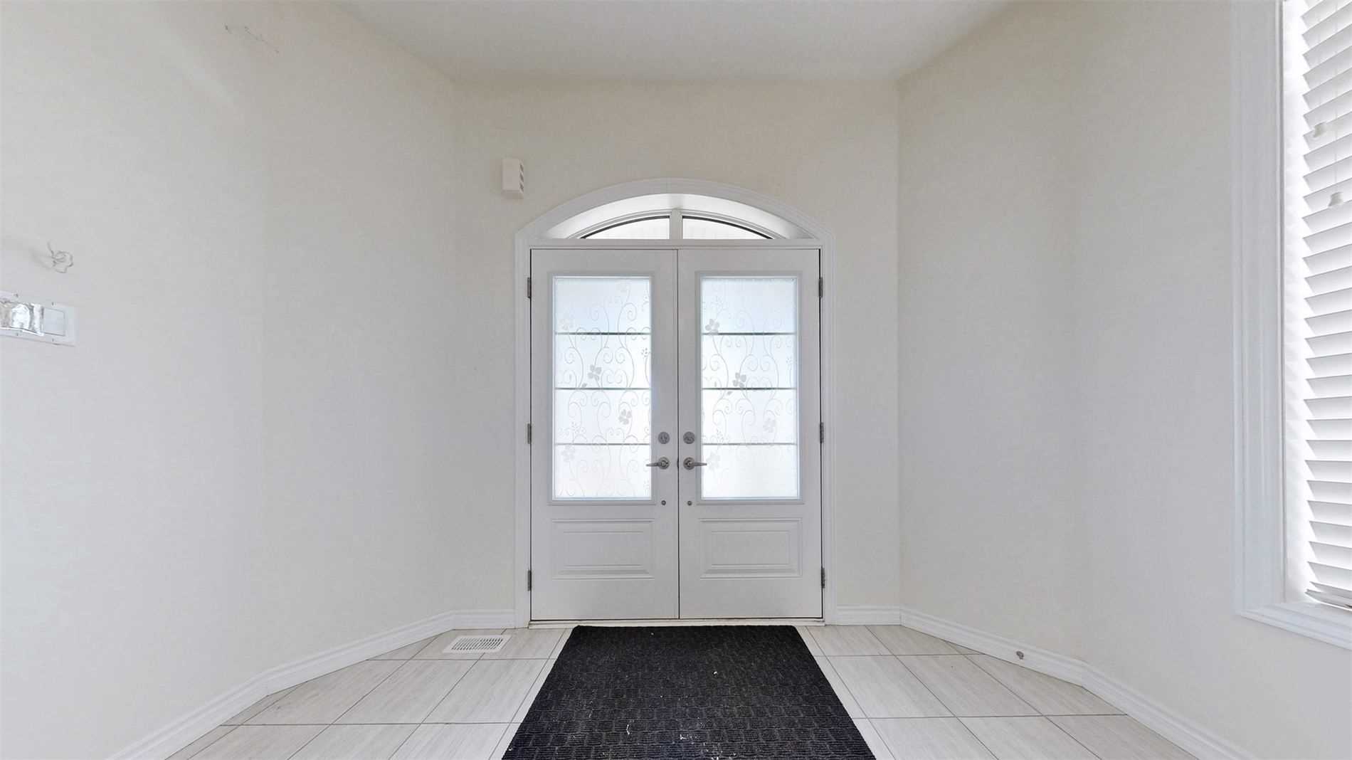 155 Upper Canada Crt
