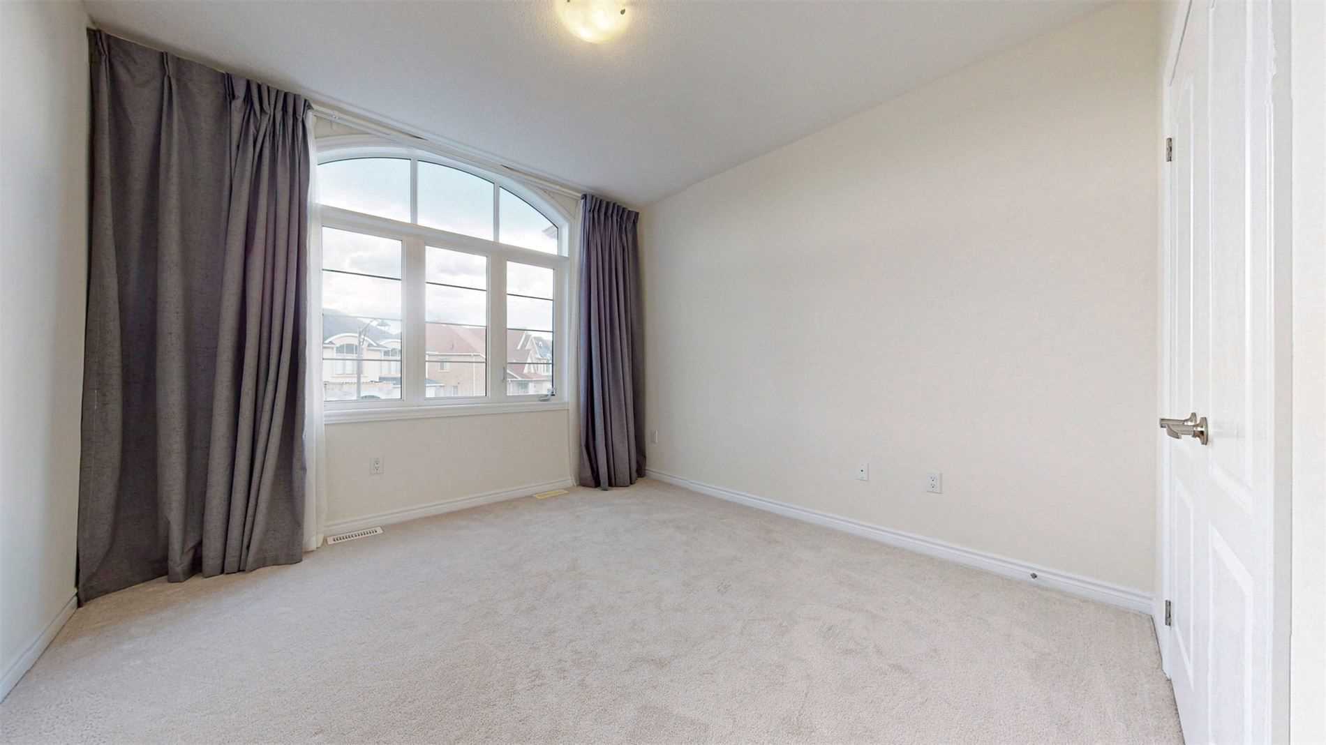155 Upper Canada Crt