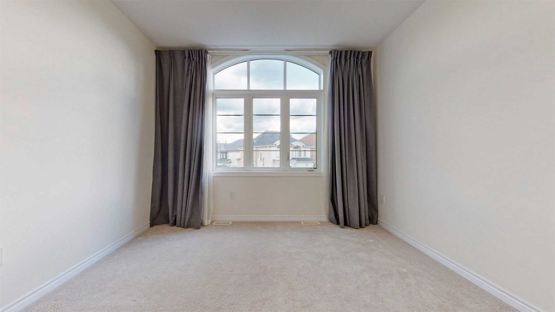 155 Upper Canada Crt