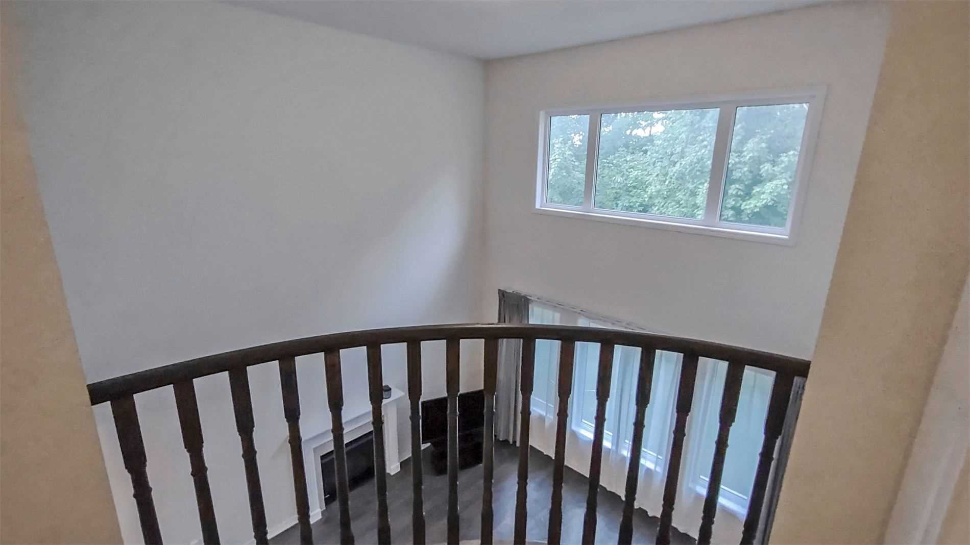 155 Upper Canada Crt