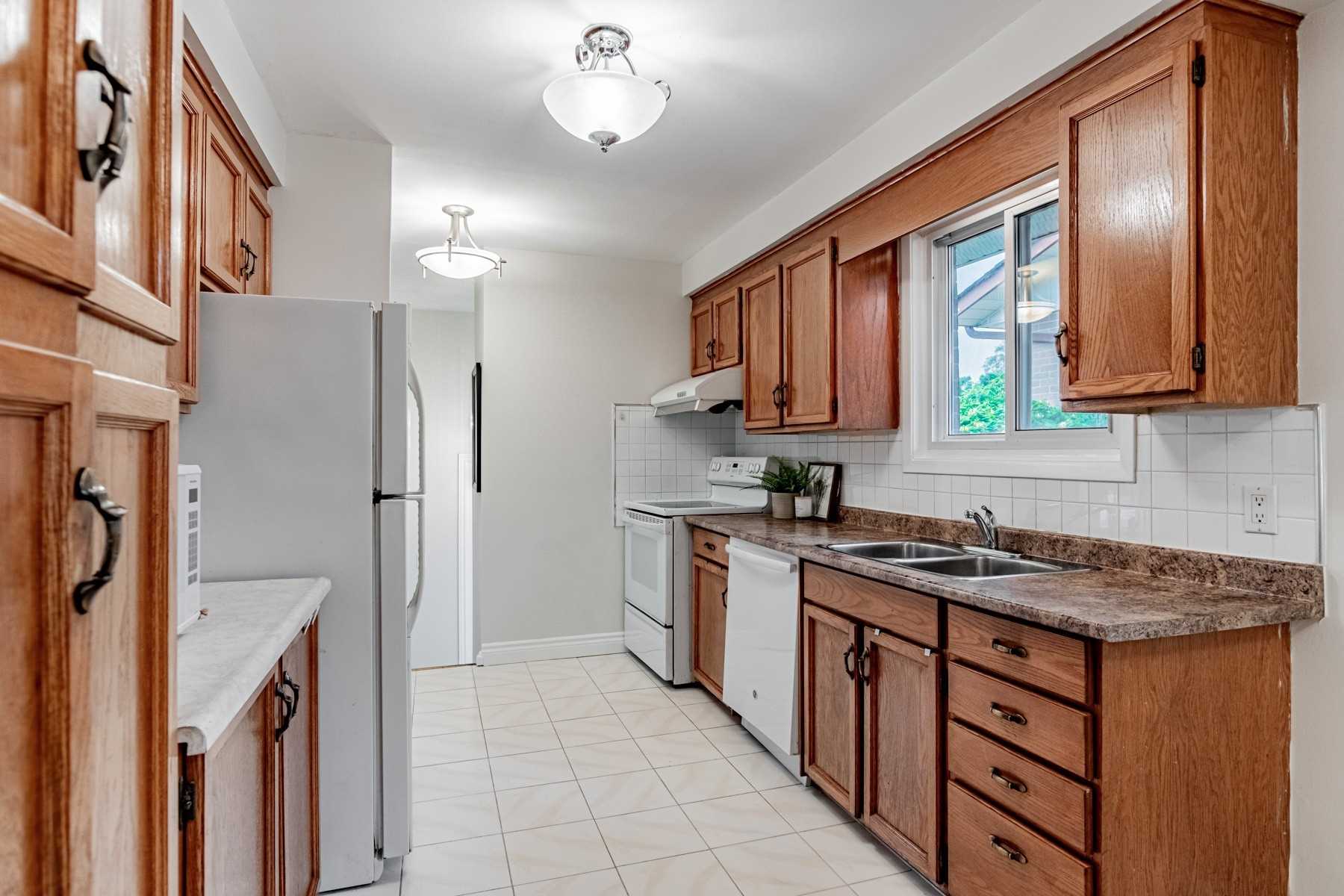 3696 Ellengale Dr