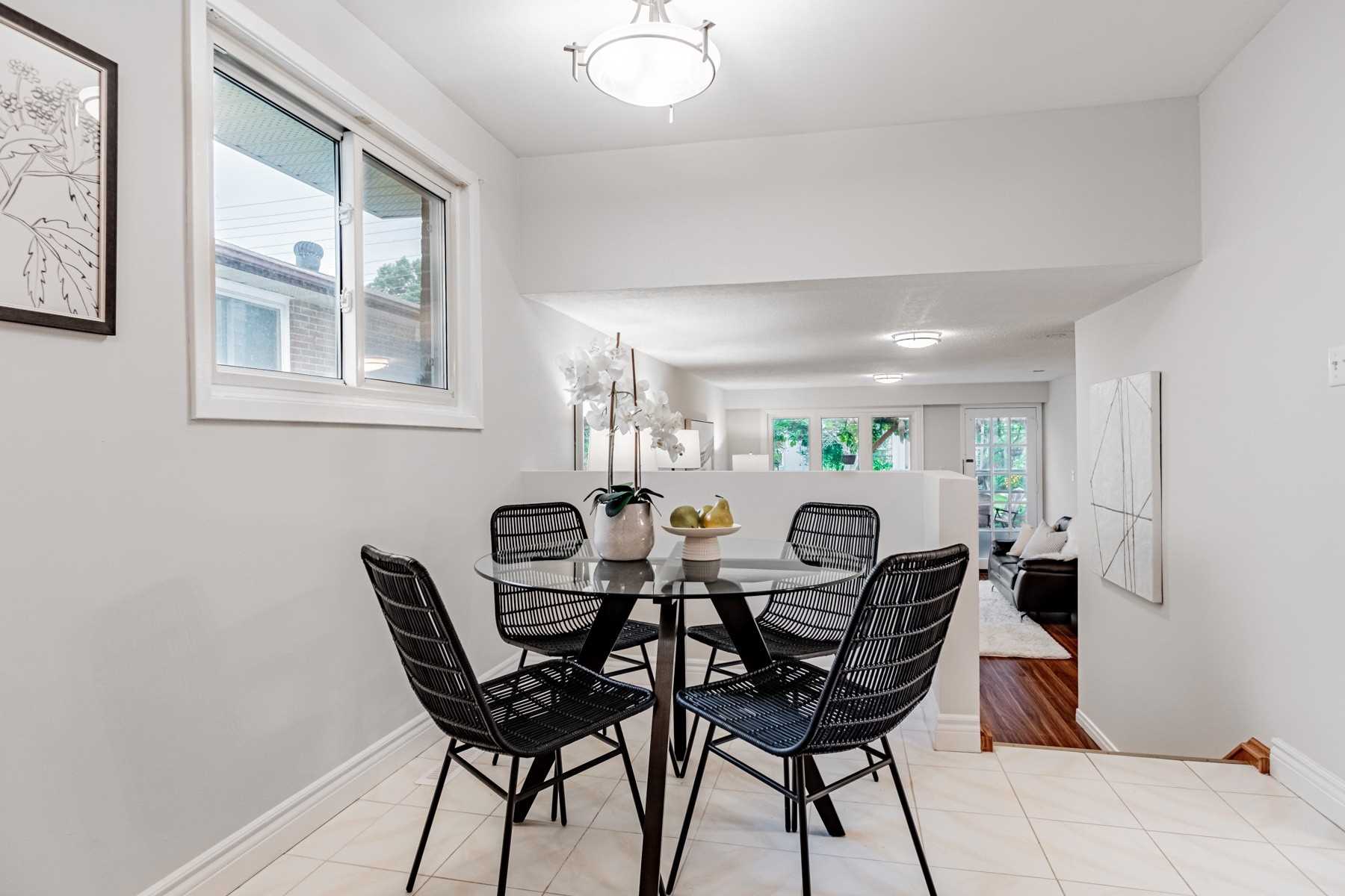 3696 Ellengale Dr