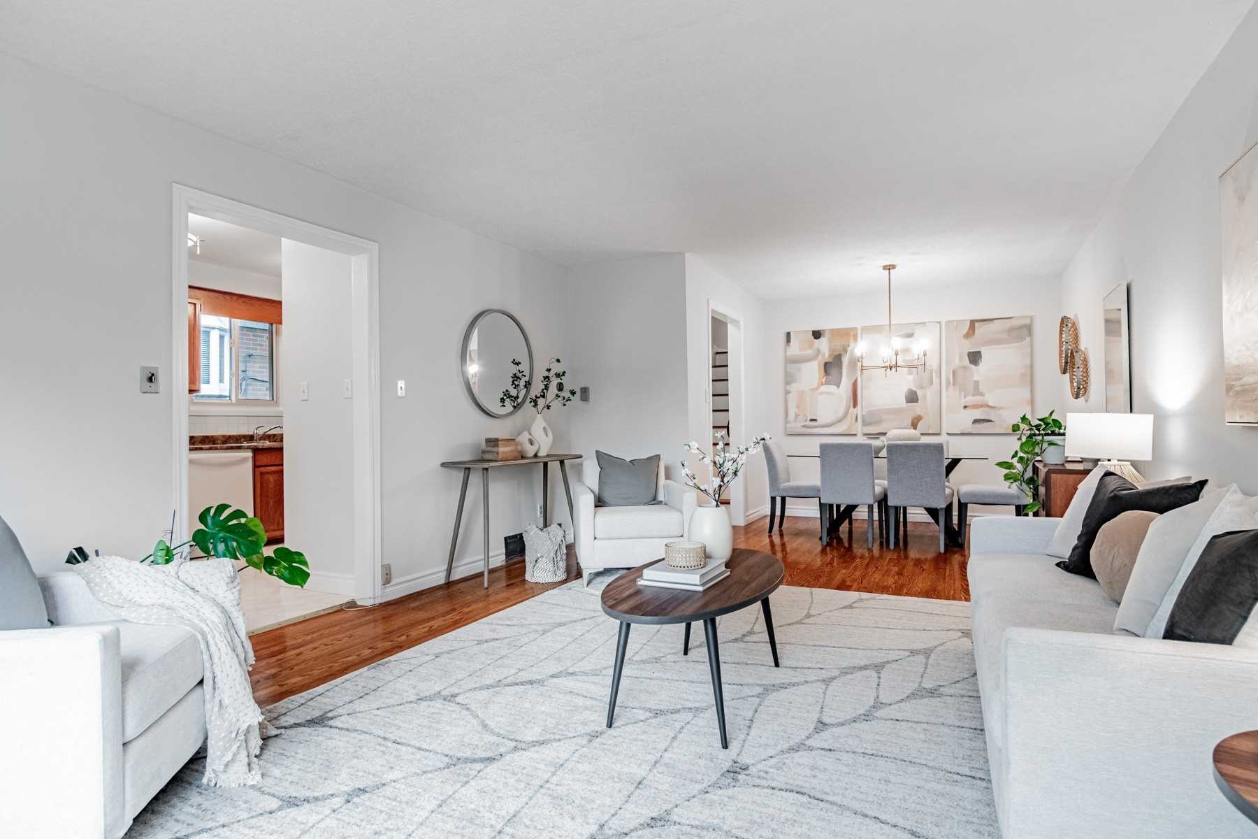 3696 Ellengale Dr