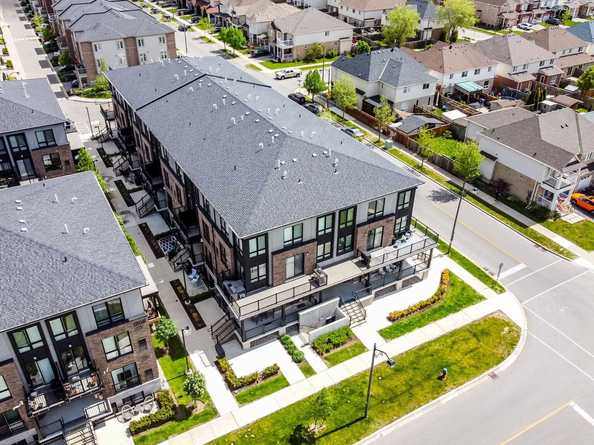 1206 Main St E, #110