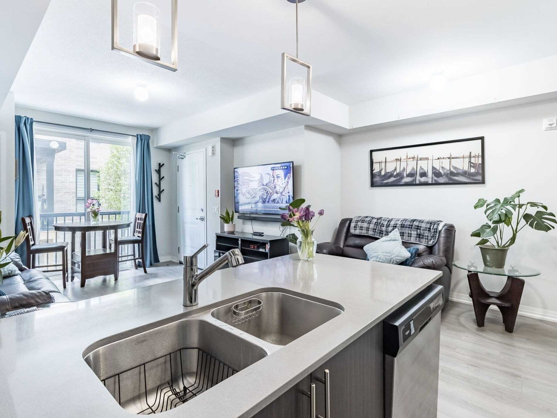 1206 Main St E, #110