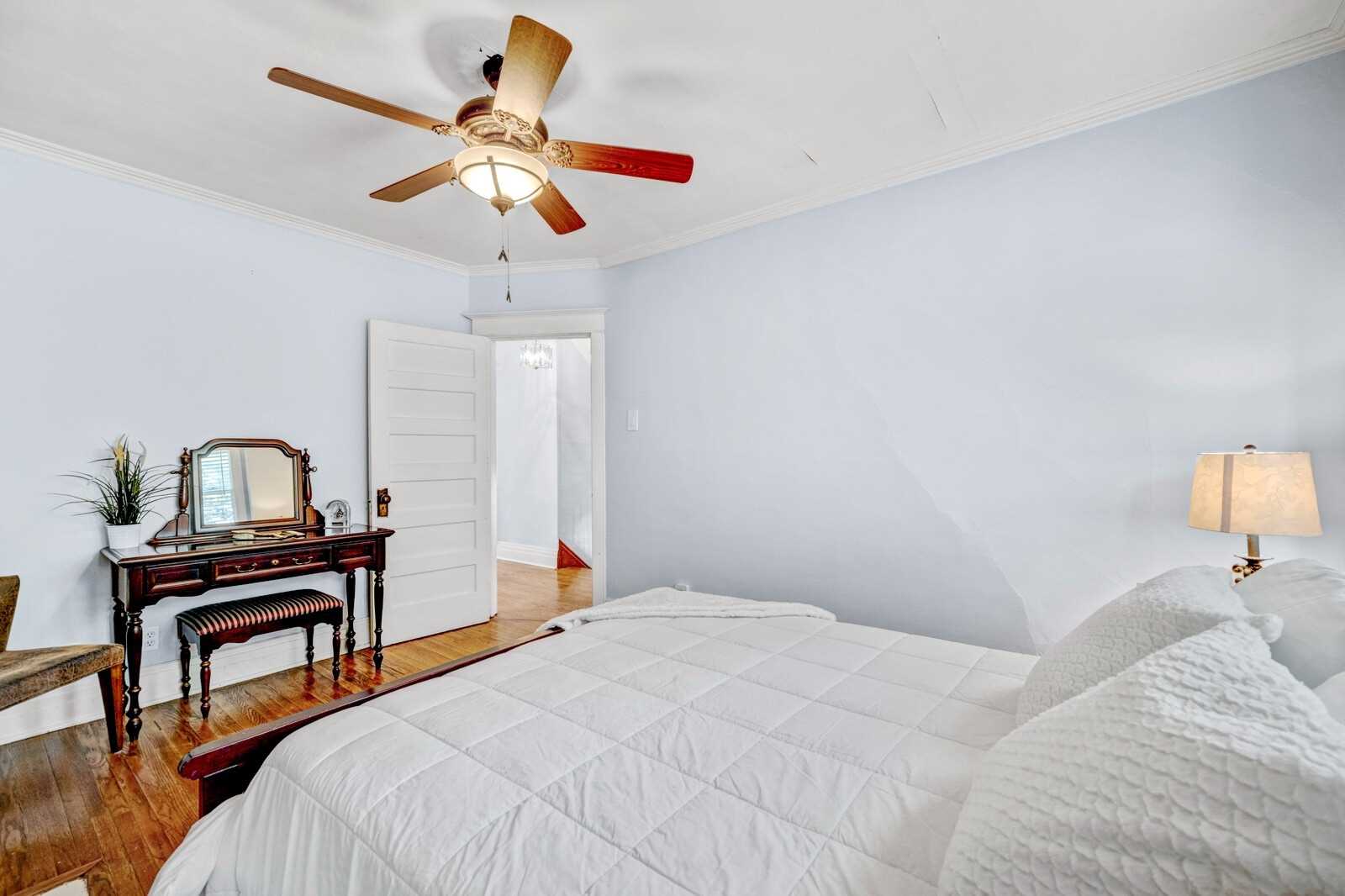 155 Grenadier Rd