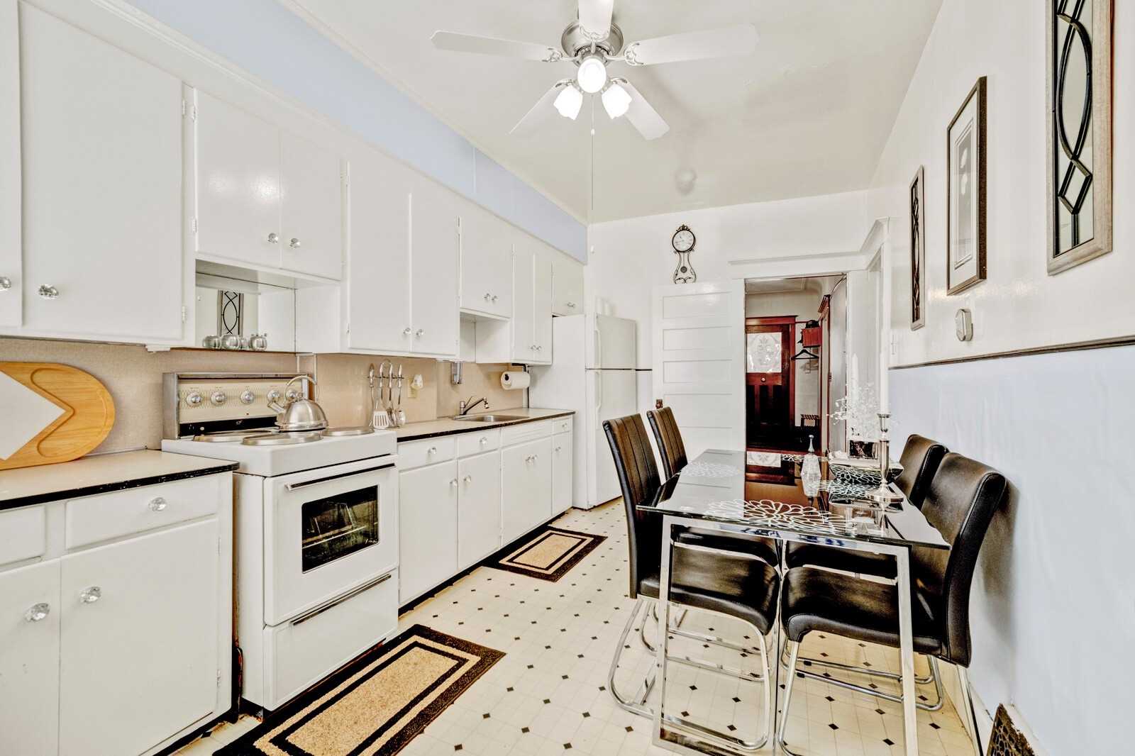 155 Grenadier Rd