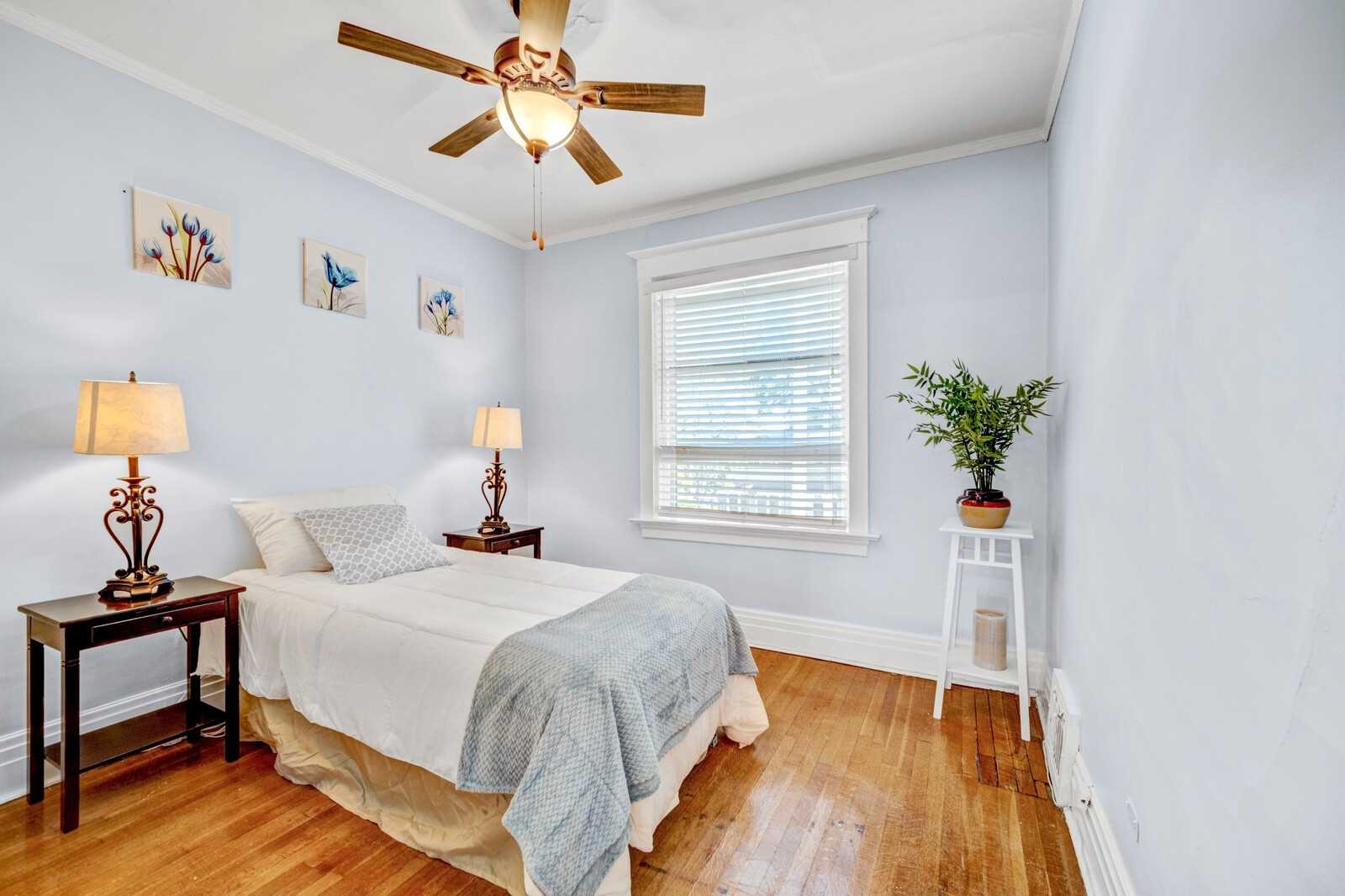 155 Grenadier Rd
