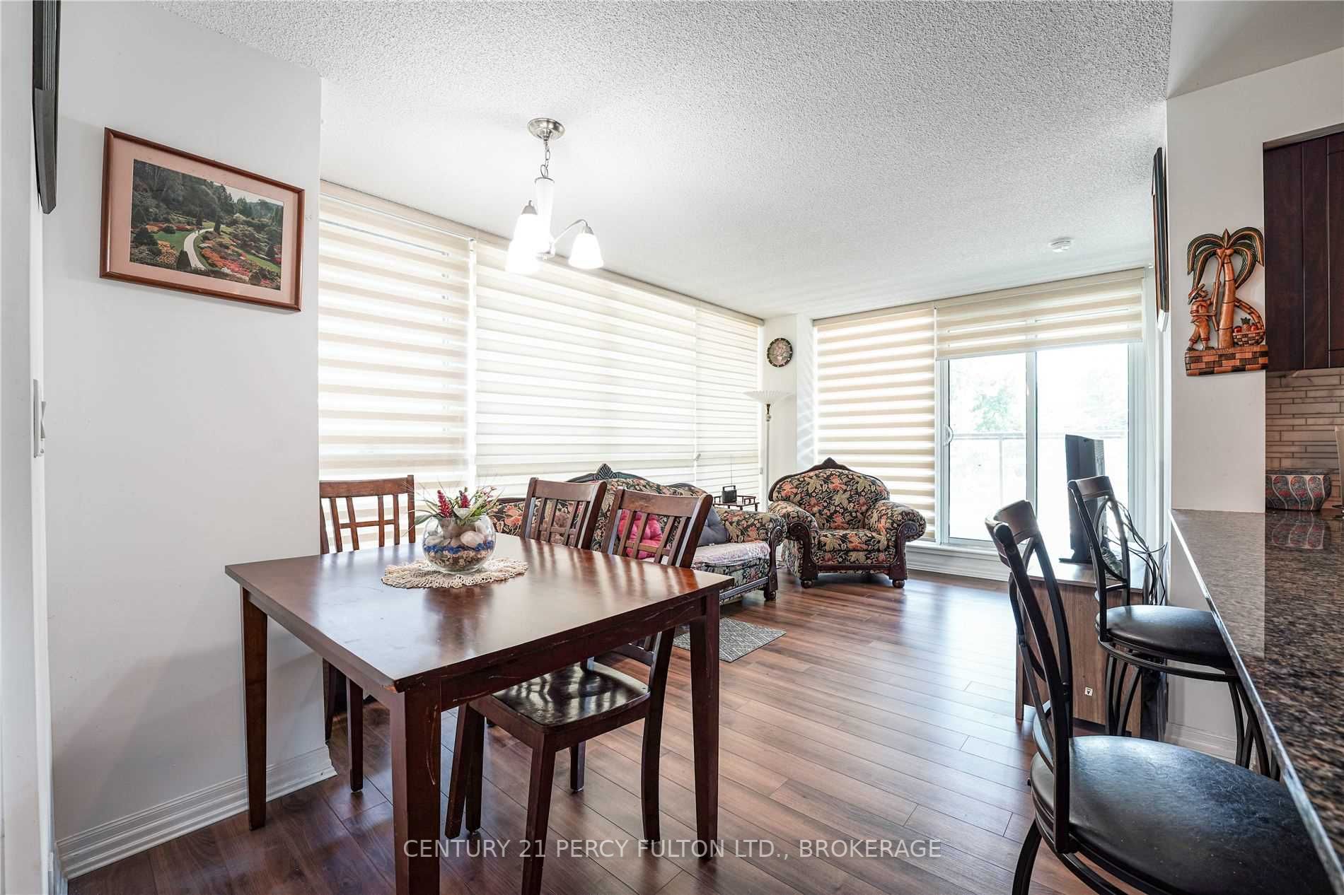 Listing W5738892 - Large Photo # 4