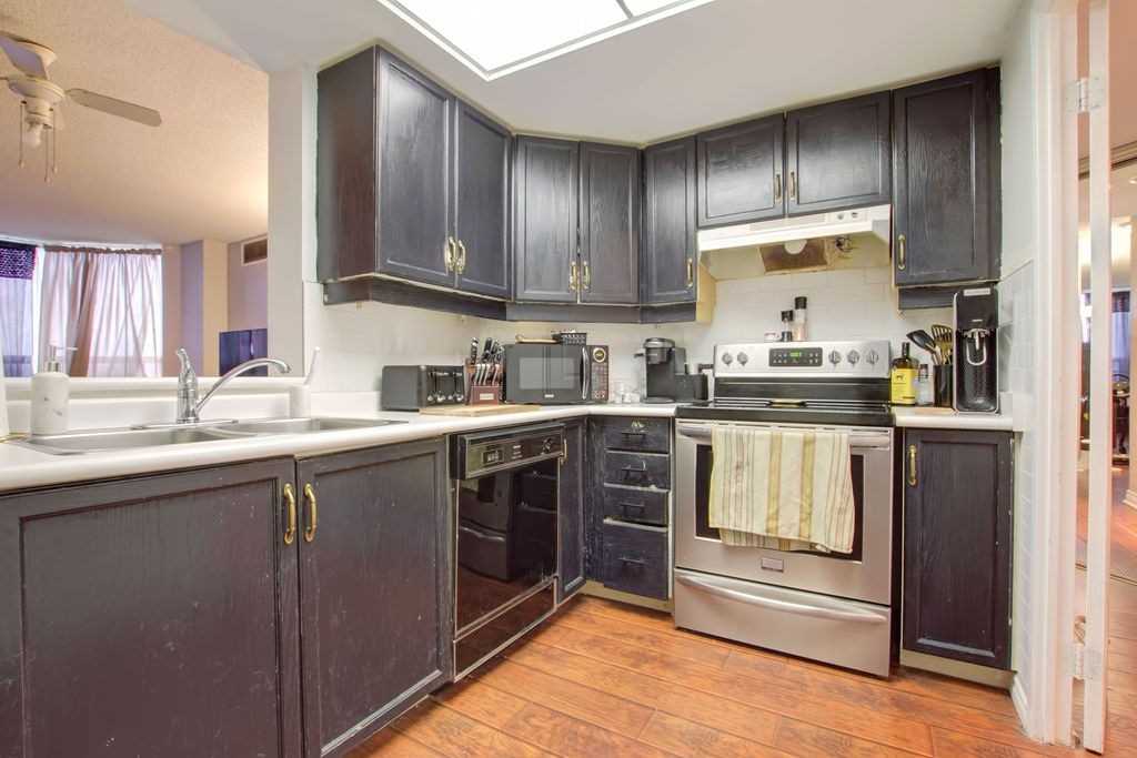 6 Humberline Dr, #310