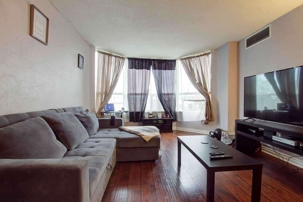 6 Humberline Dr, #310