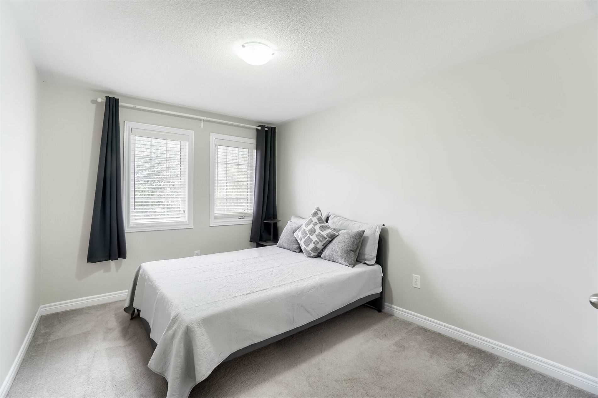 60 Mcechearn Cres