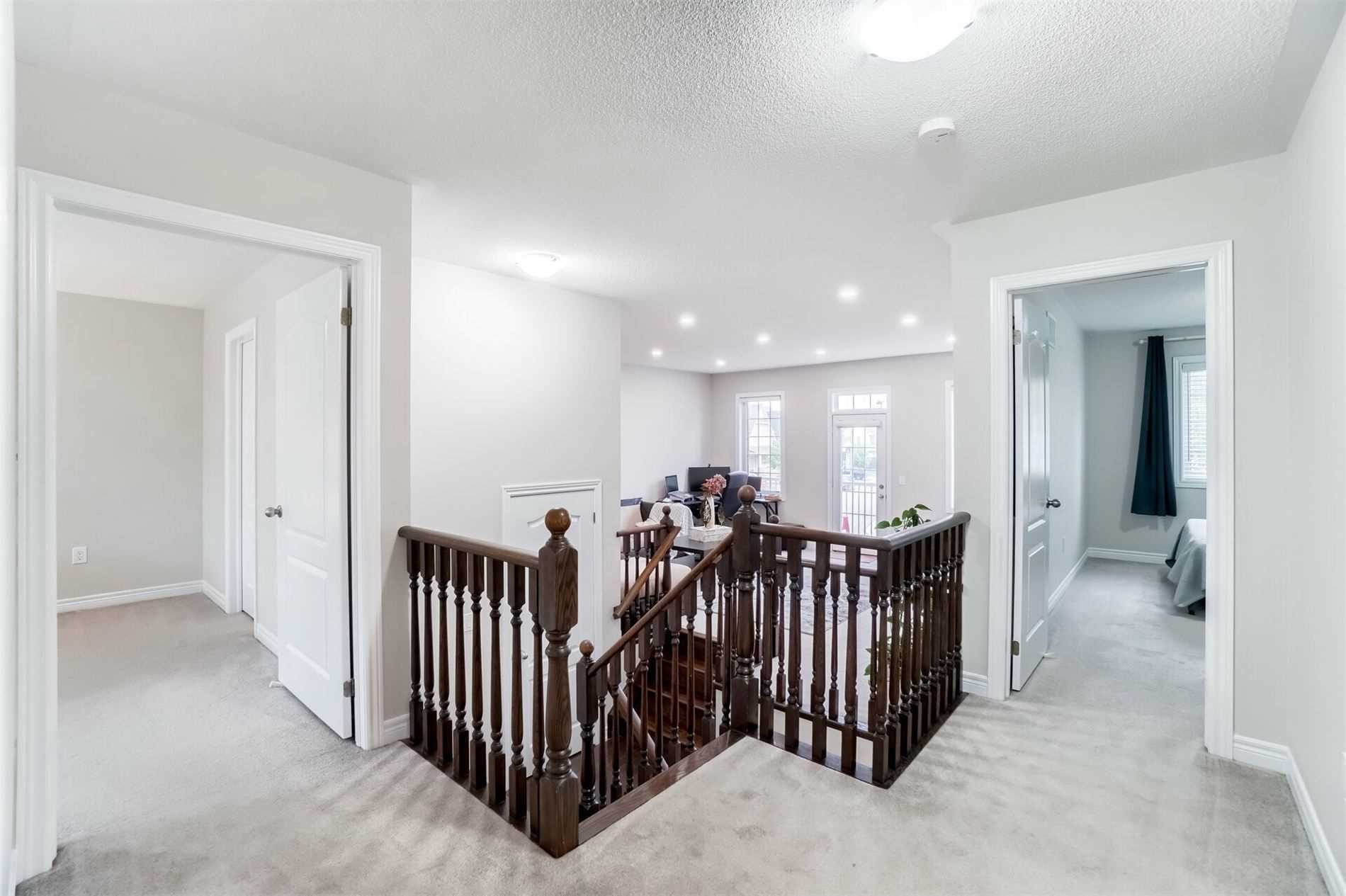 60 Mcechearn Cres