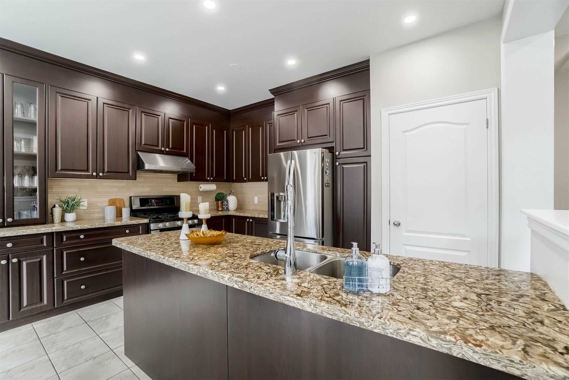 60 Mcechearn Cres