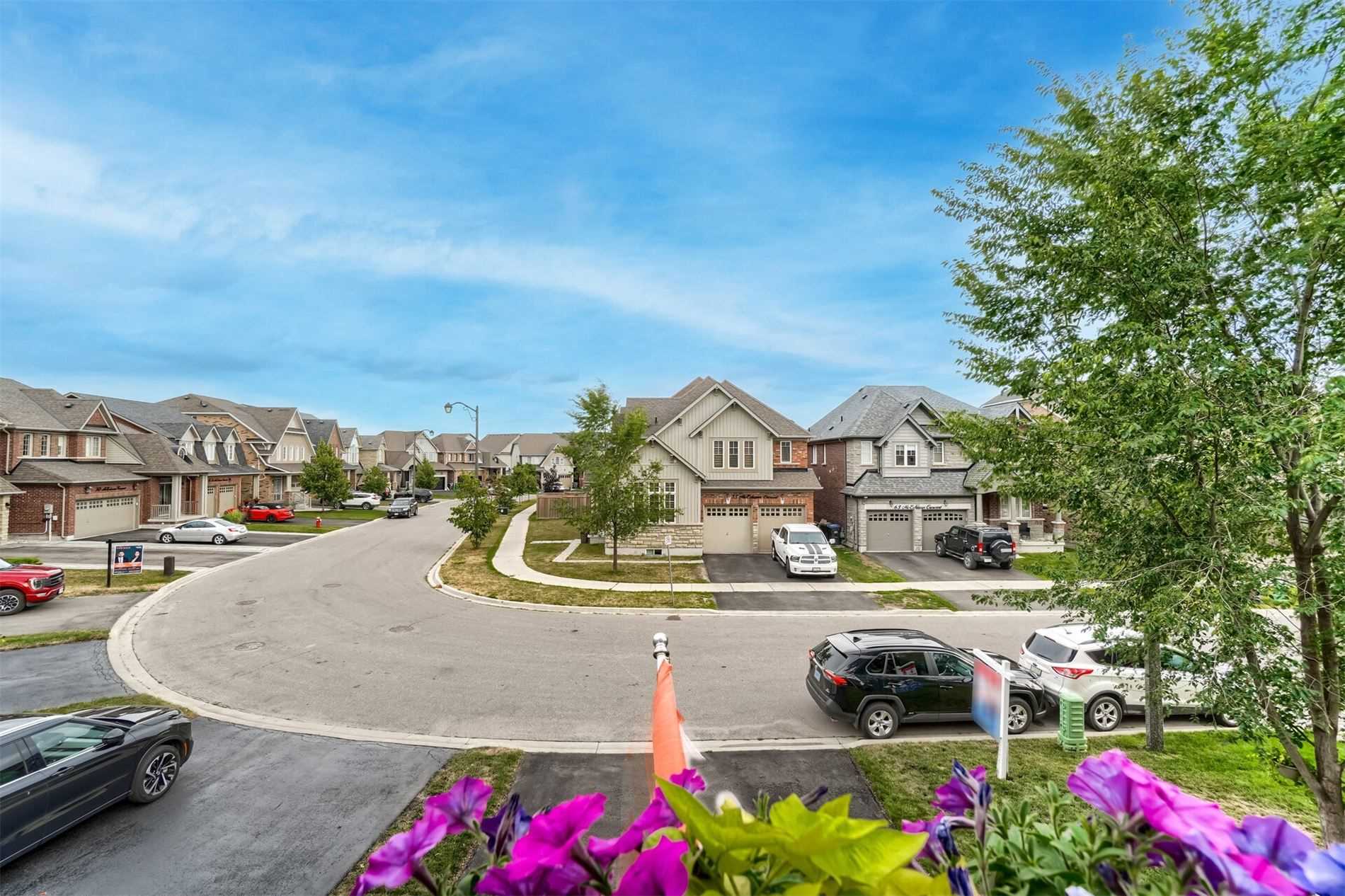 60 Mcechearn Cres