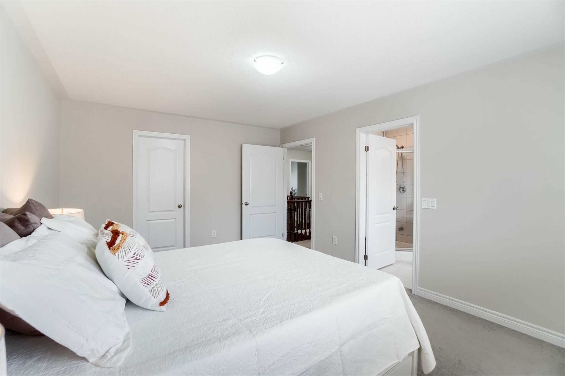 60 Mcechearn Cres