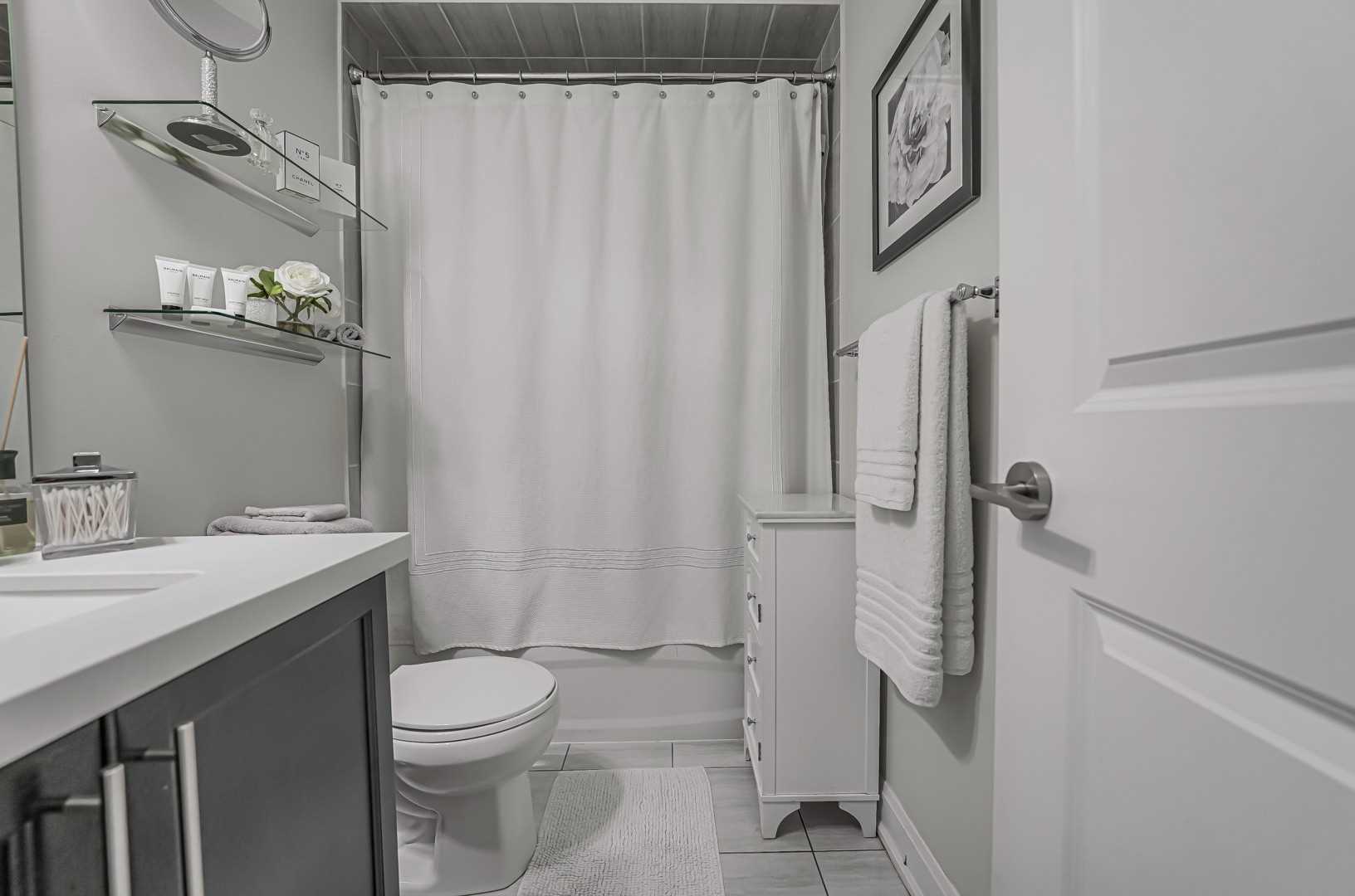 275 Roxton Rd, #203