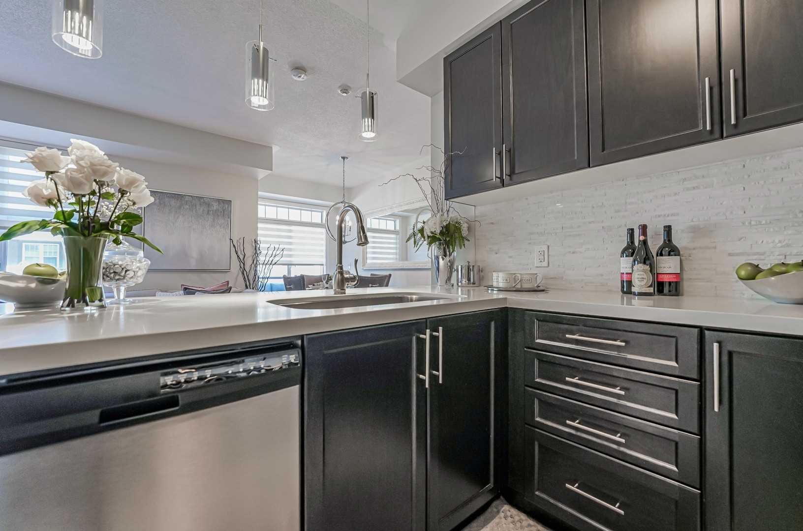 275 Roxton Rd, #203