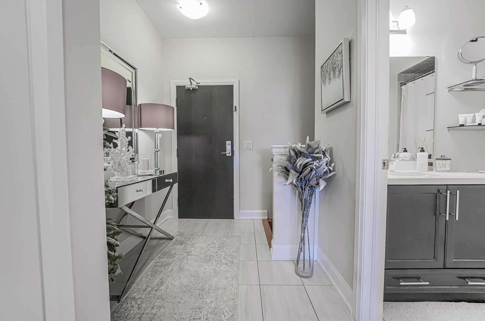 275 Roxton Rd, #203