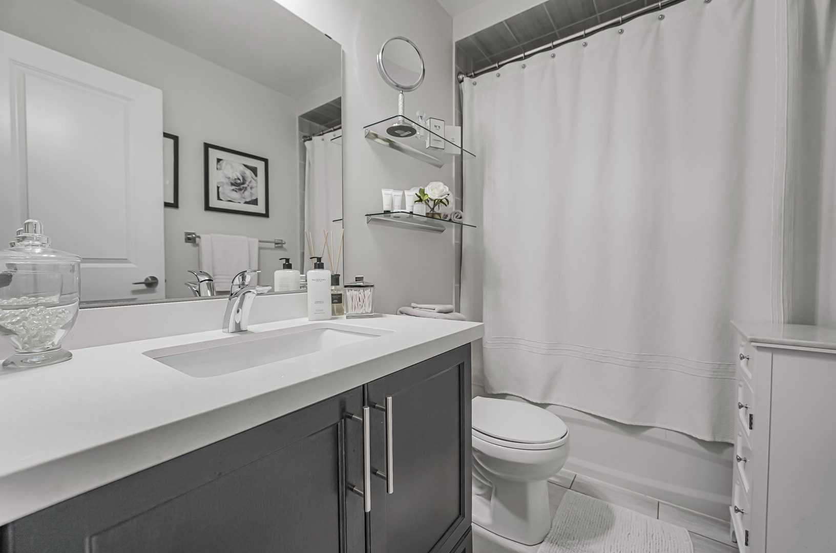 275 Roxton Rd, #203