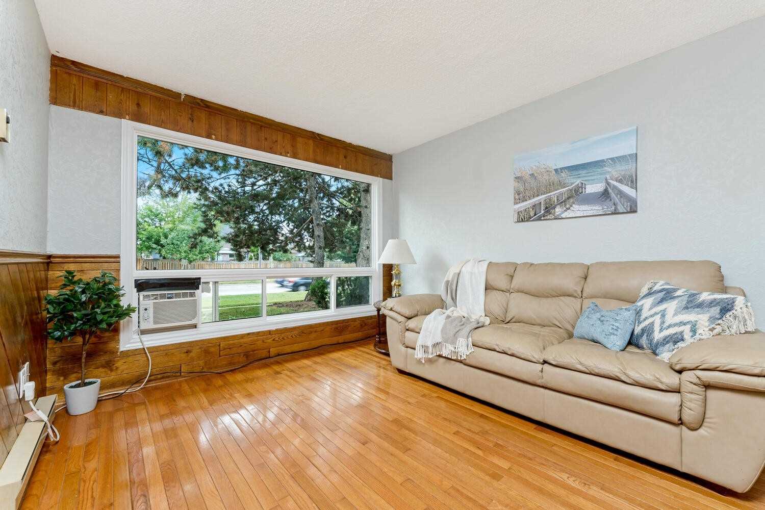 Listing W5741442 - Large Photo # 5