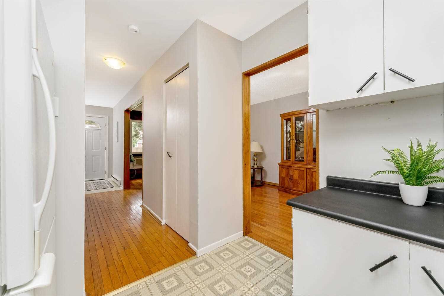 Listing W5741442 - Large Photo # 11