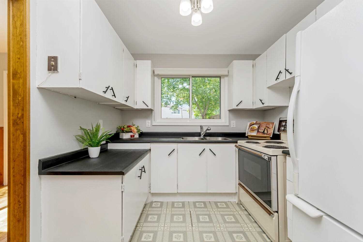 Listing W5741442 - Large Photo # 10