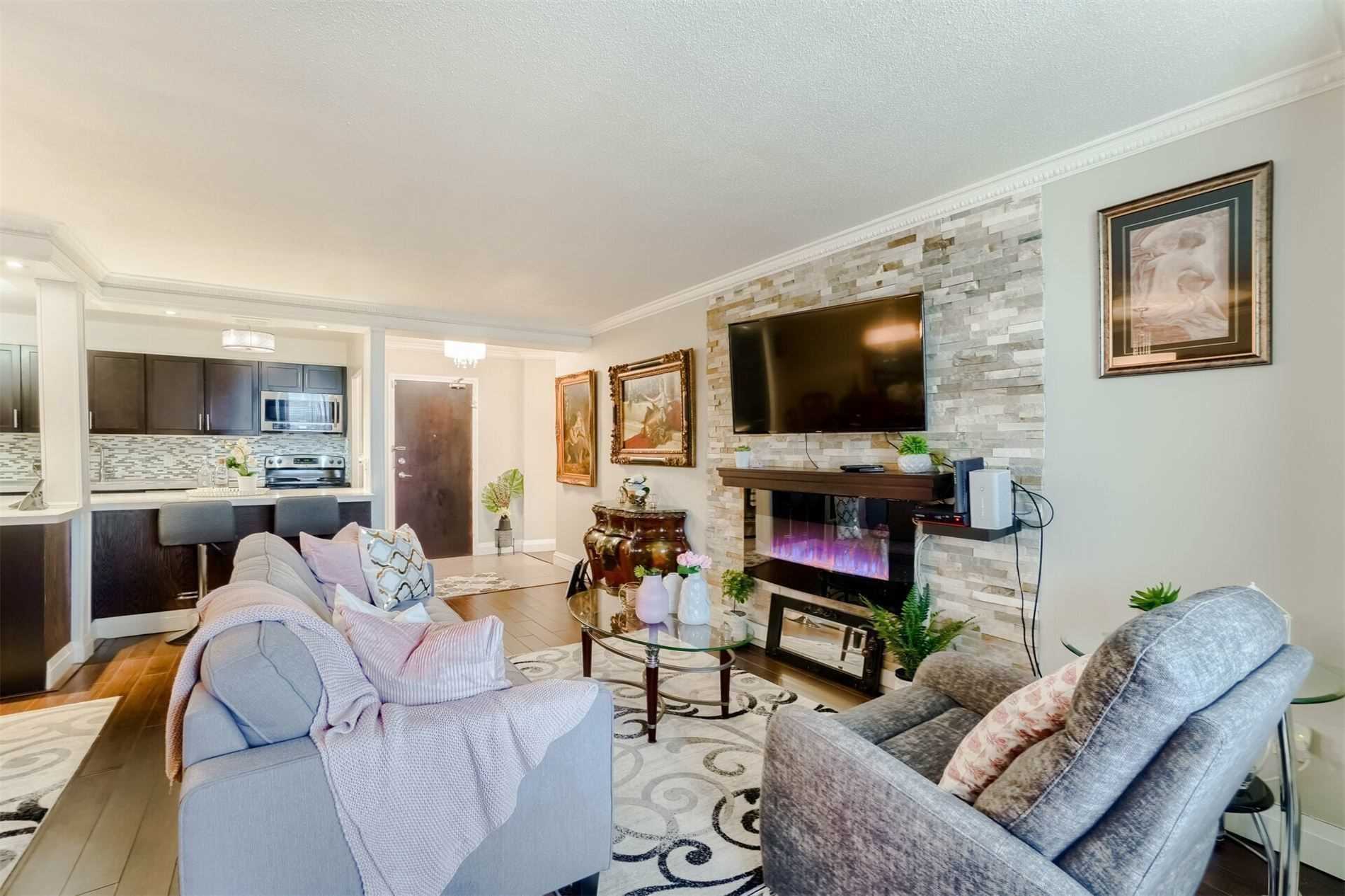 Listing W5742350 - Large Photo # 2