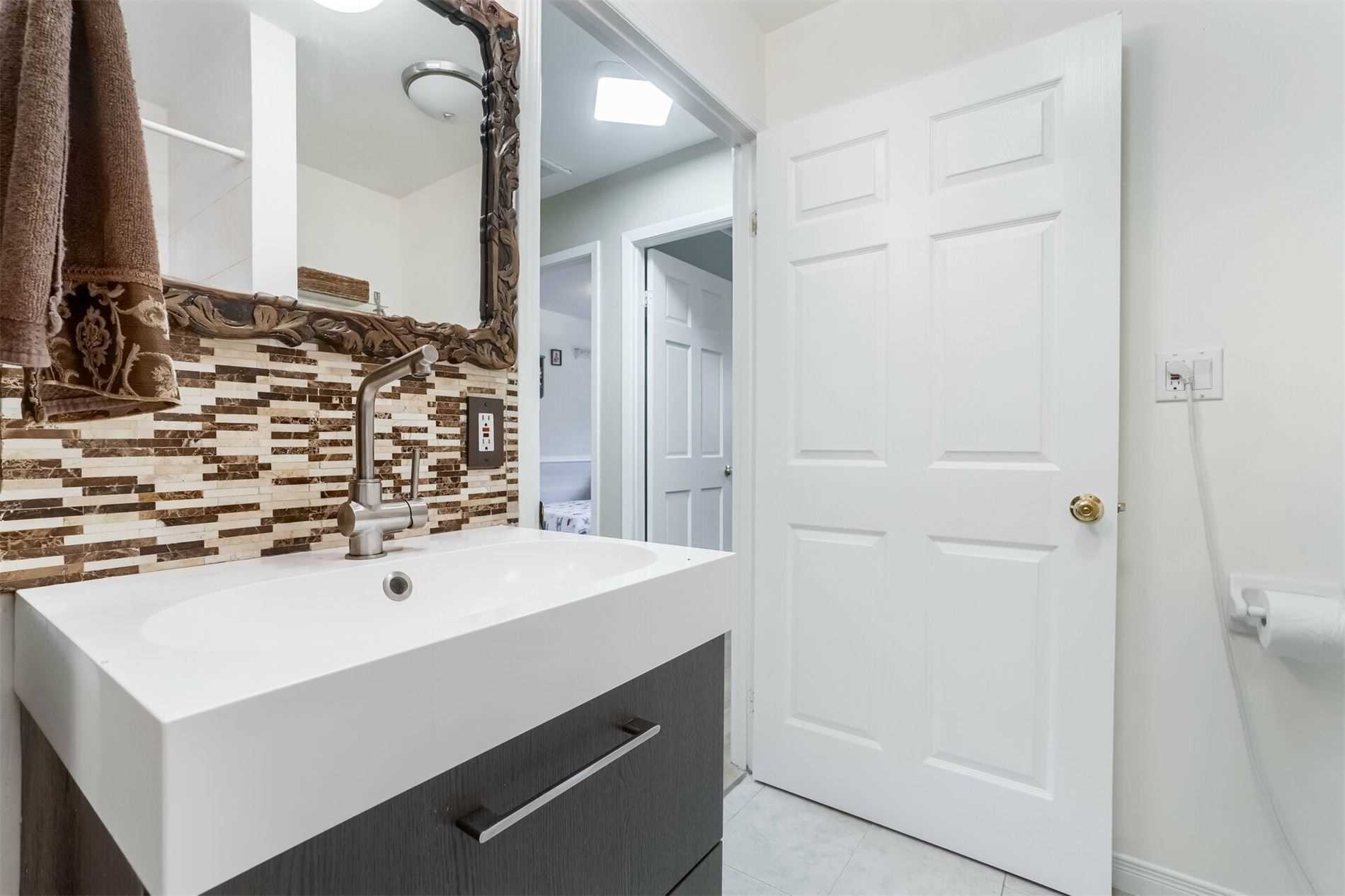 138 Oakdale Dr