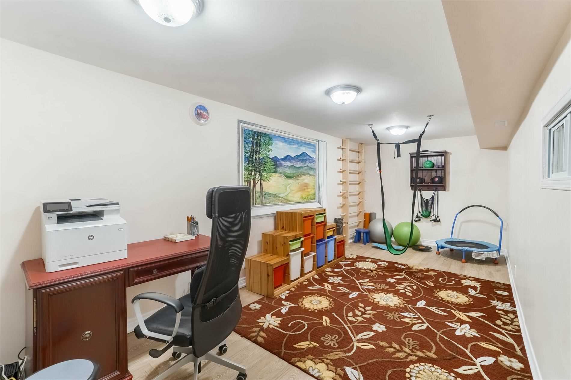 138 Oakdale Dr